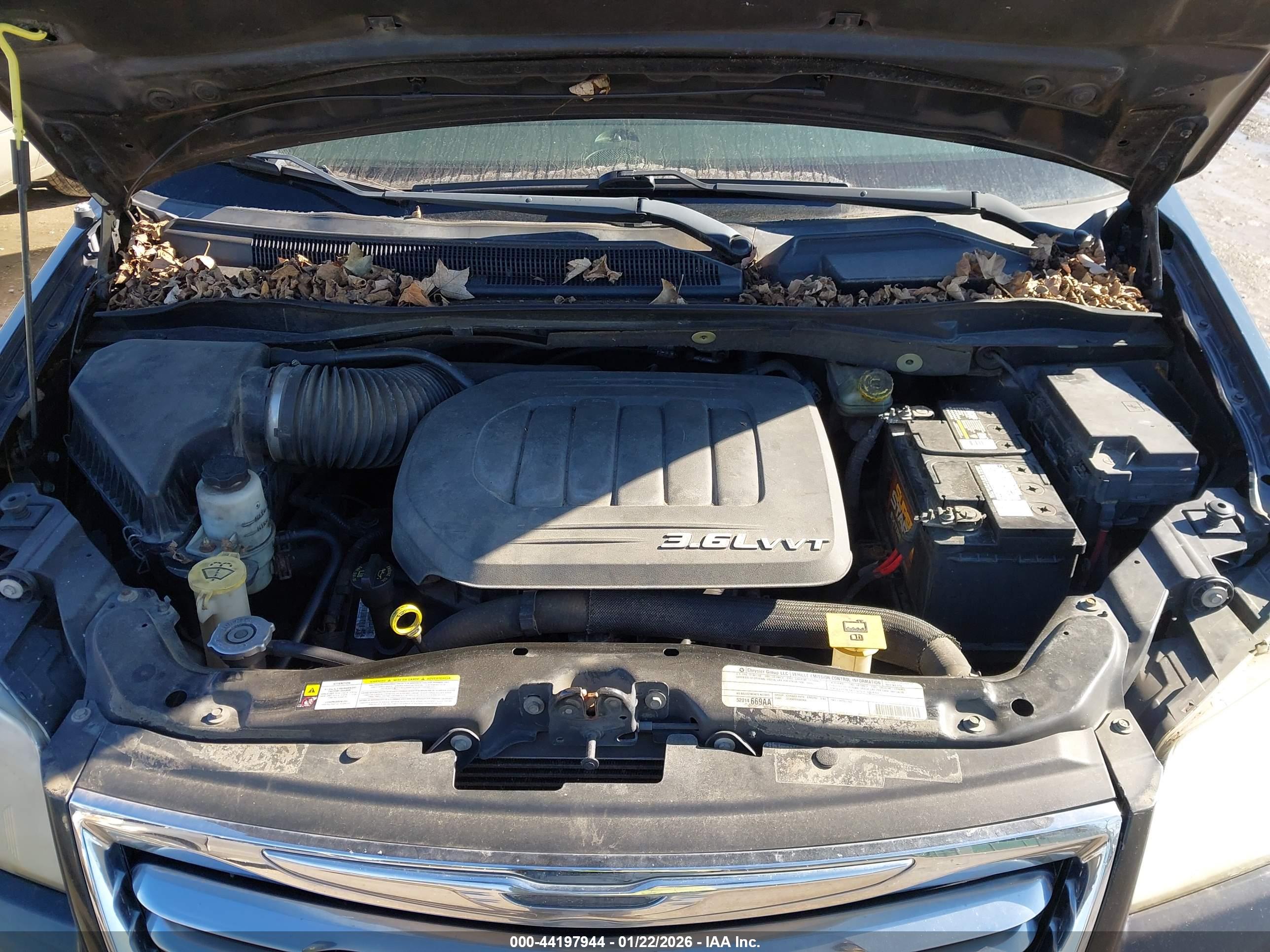 CHRYSLER TOWN image 10