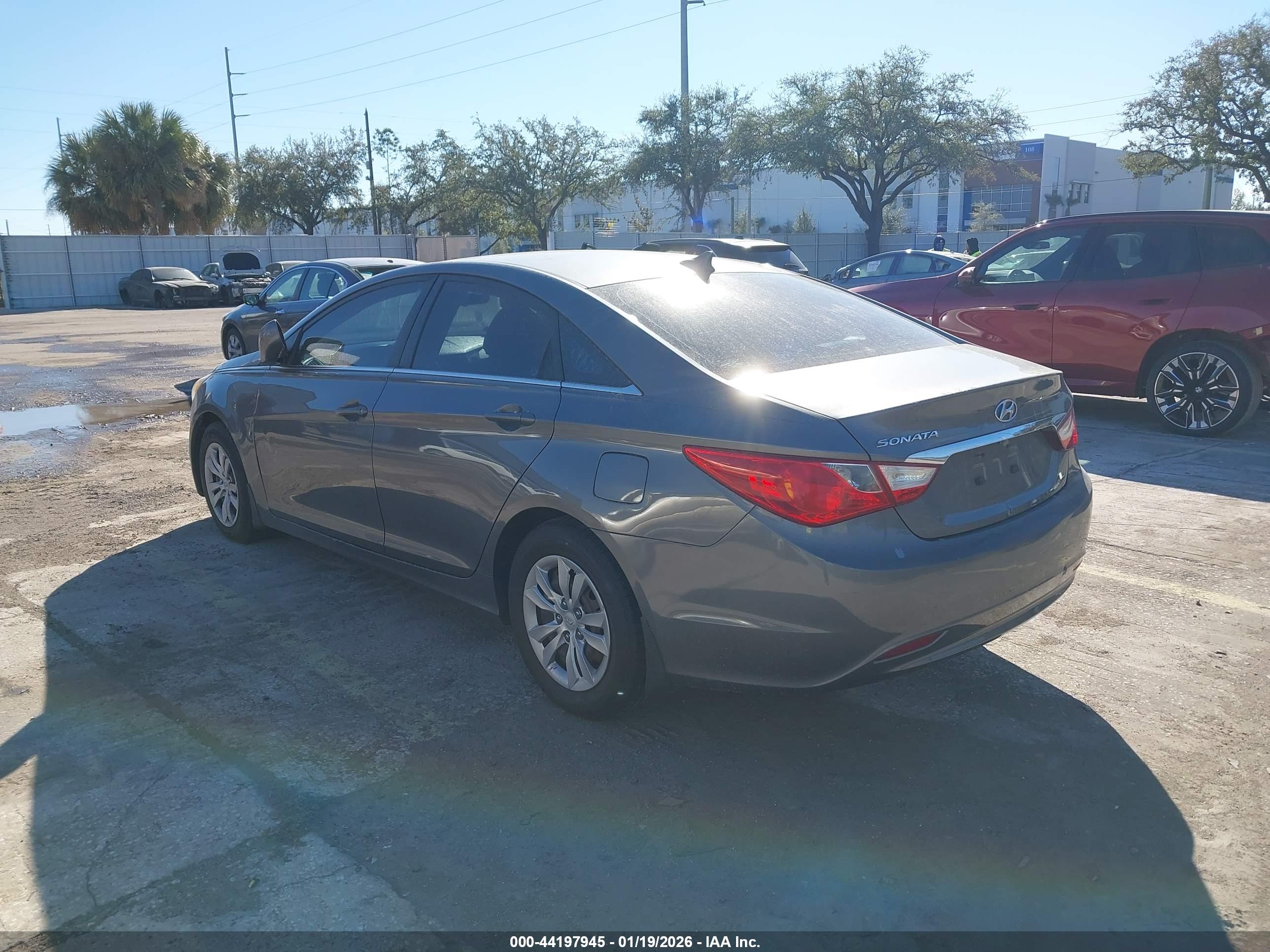 HYUNDAI SONATA image 3