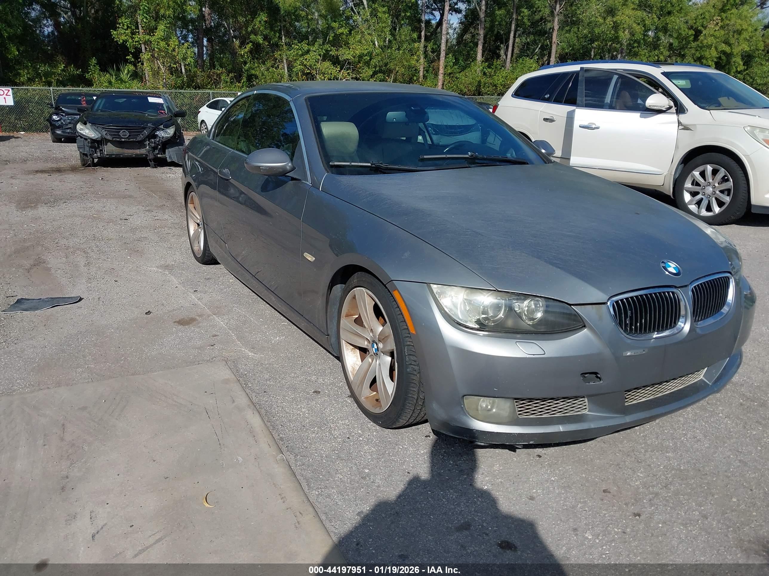 BMW 335I image 6