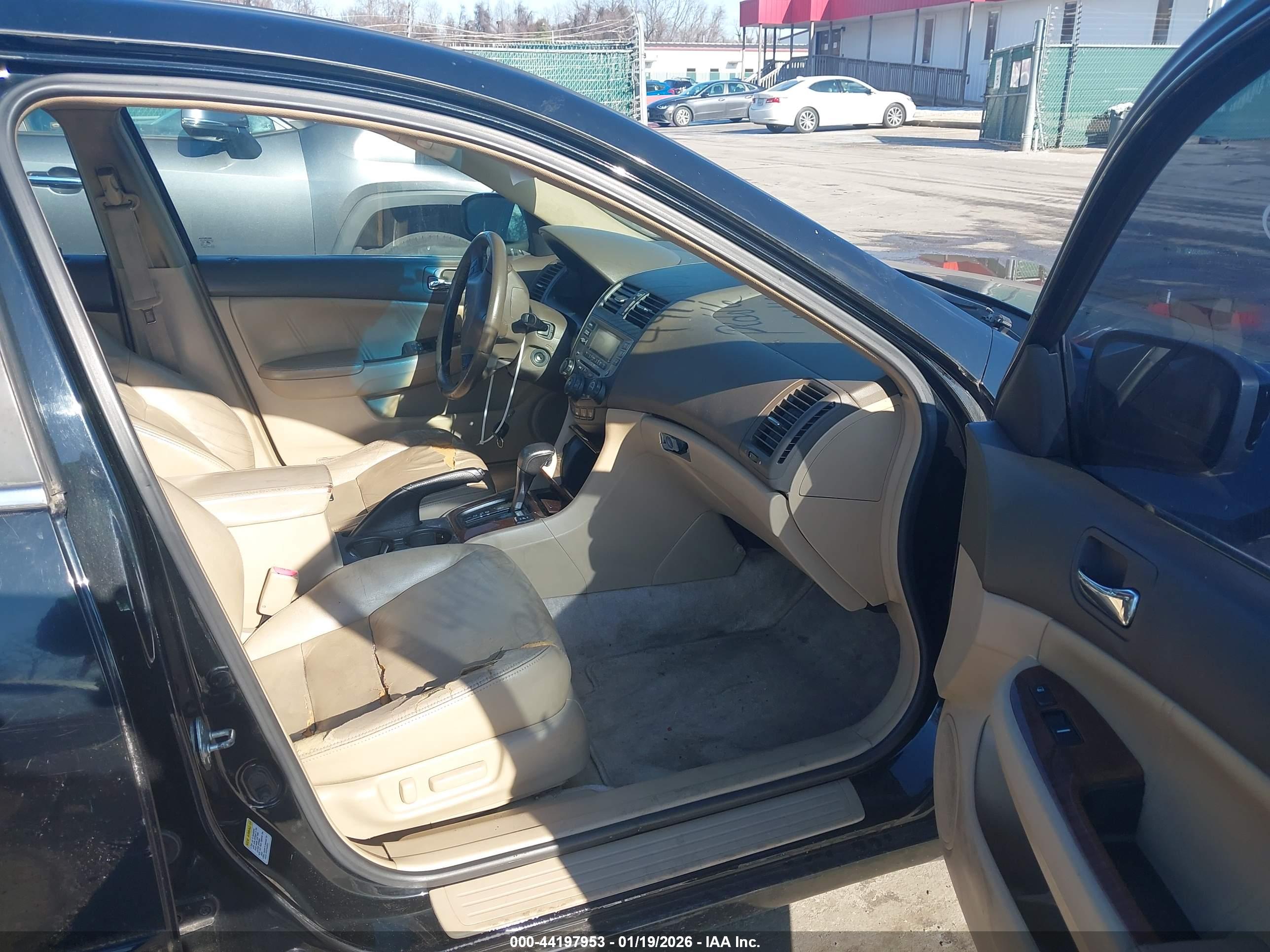 HONDA ACCORD image 5