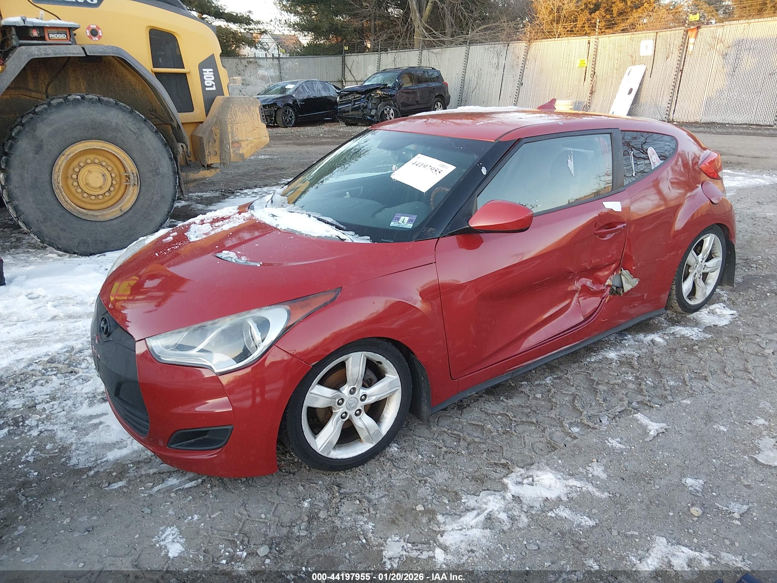 HYUNDAI VELOSTER image 2