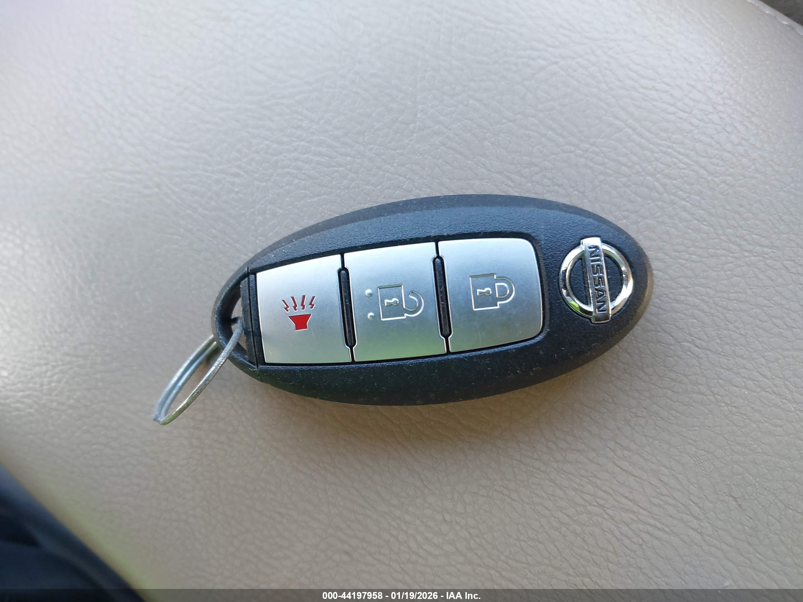 NISSAN ROGUE image 11