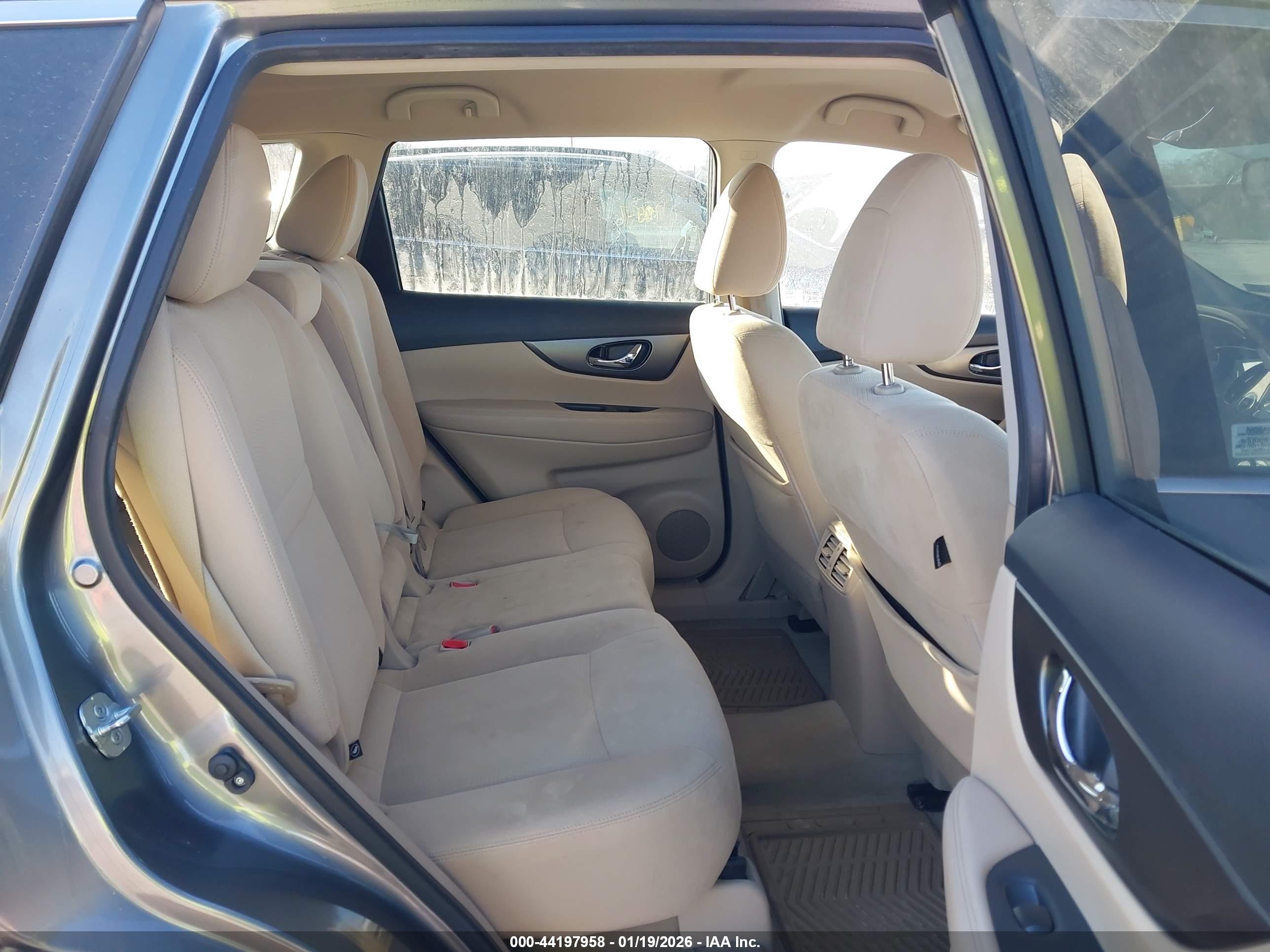 NISSAN ROGUE image 8