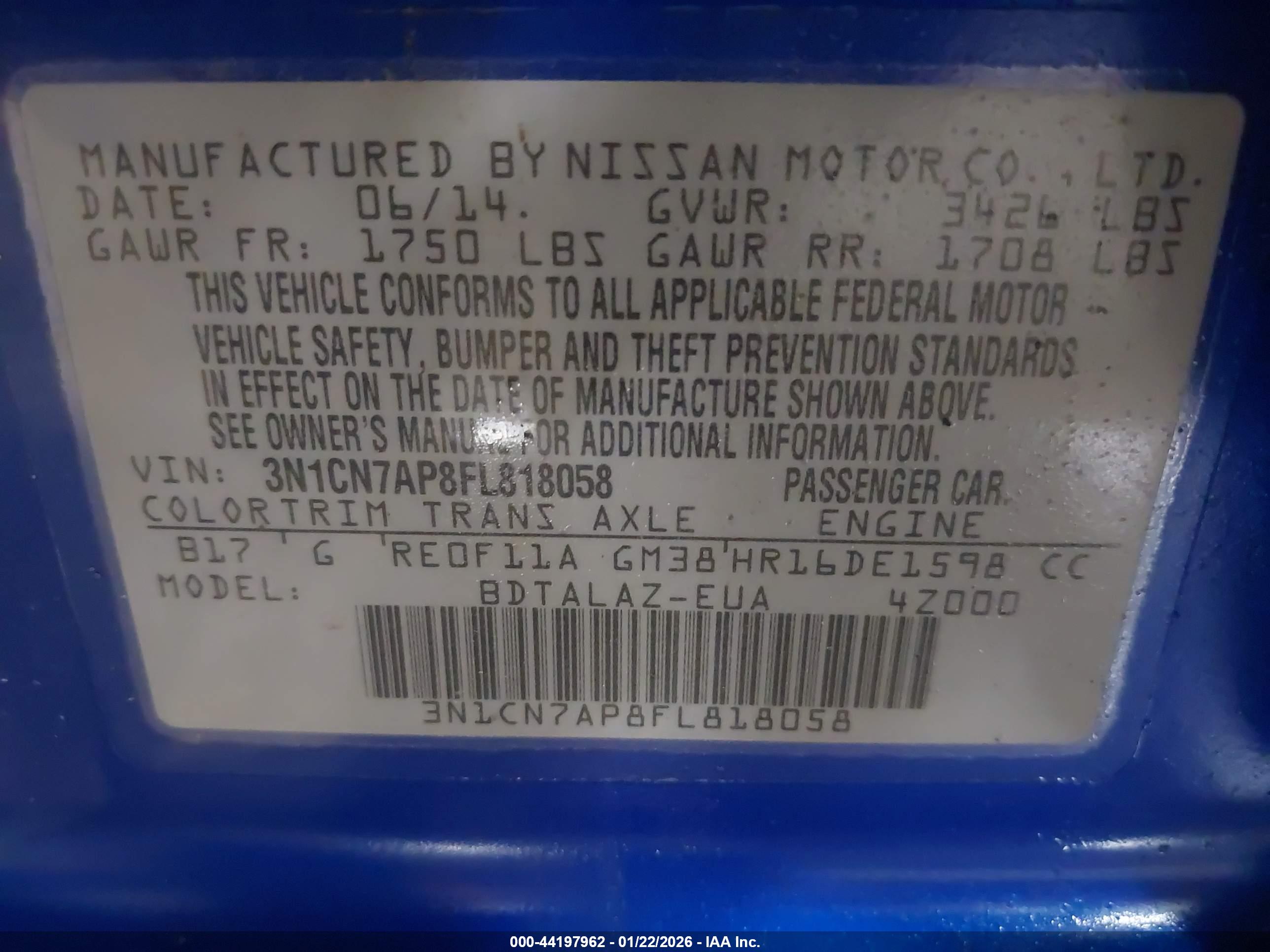 NISSAN VERSA image 9