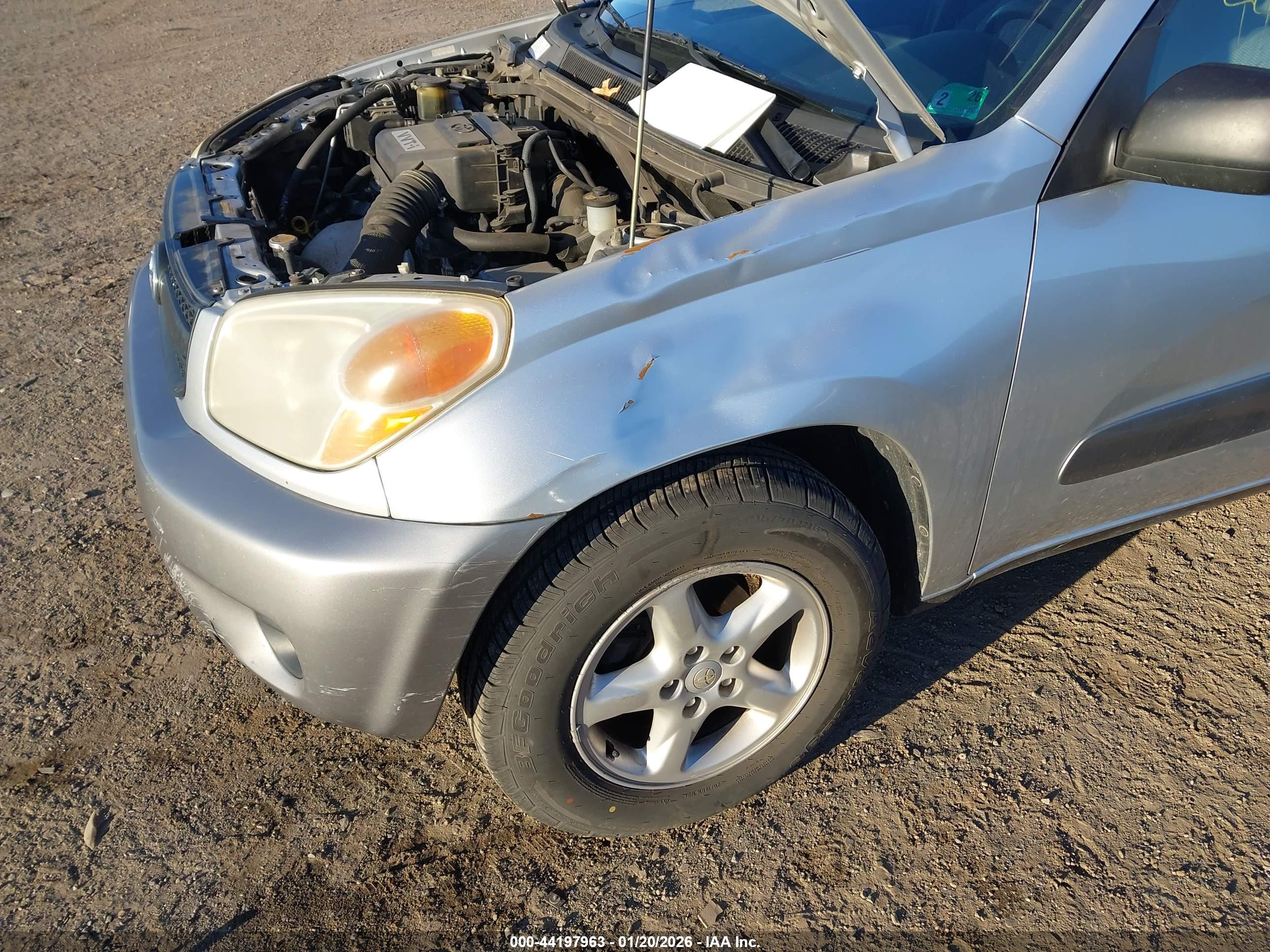 TOYOTA RAV4 image 6