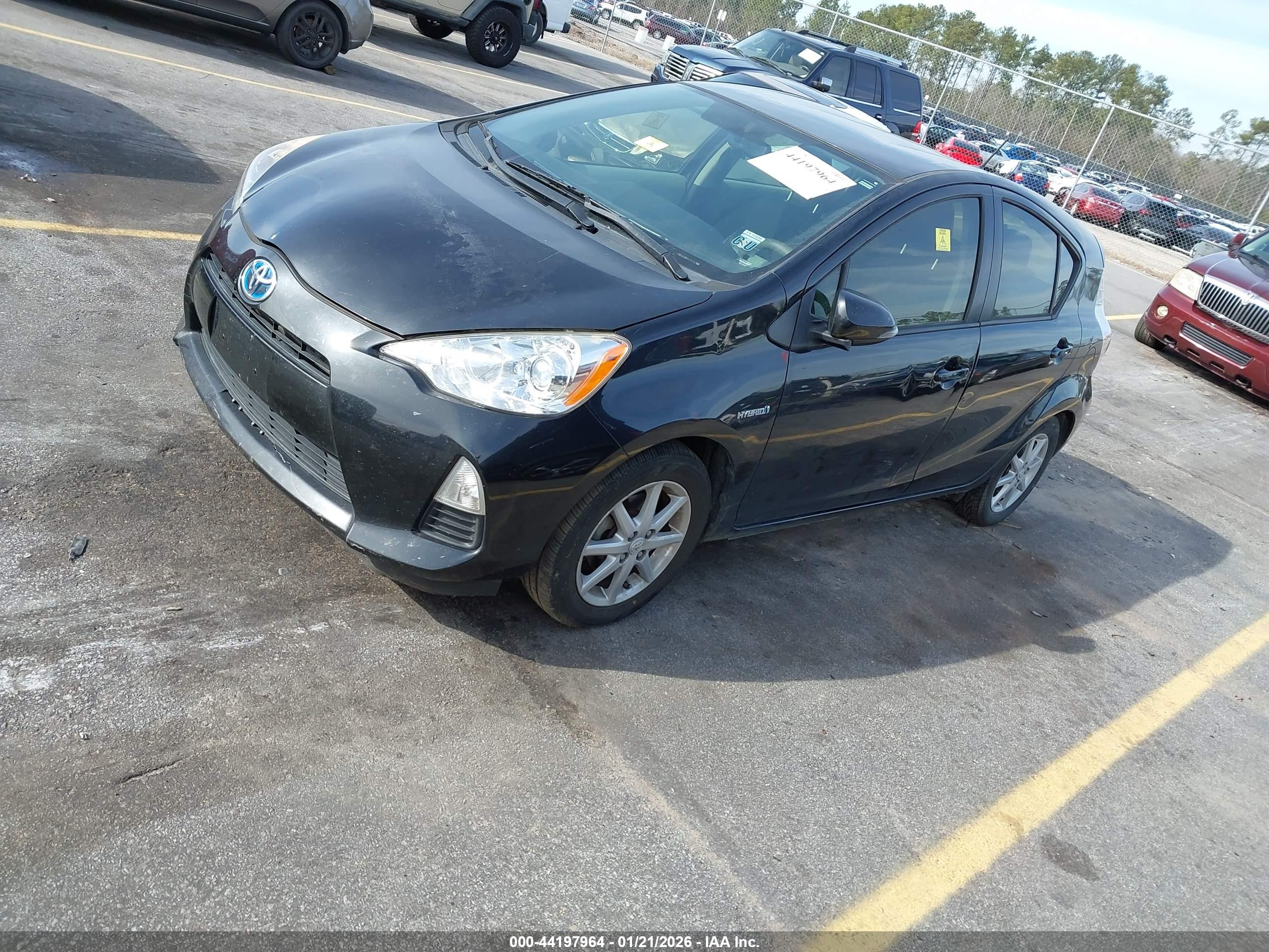 TOYOTA PRIUS image 2