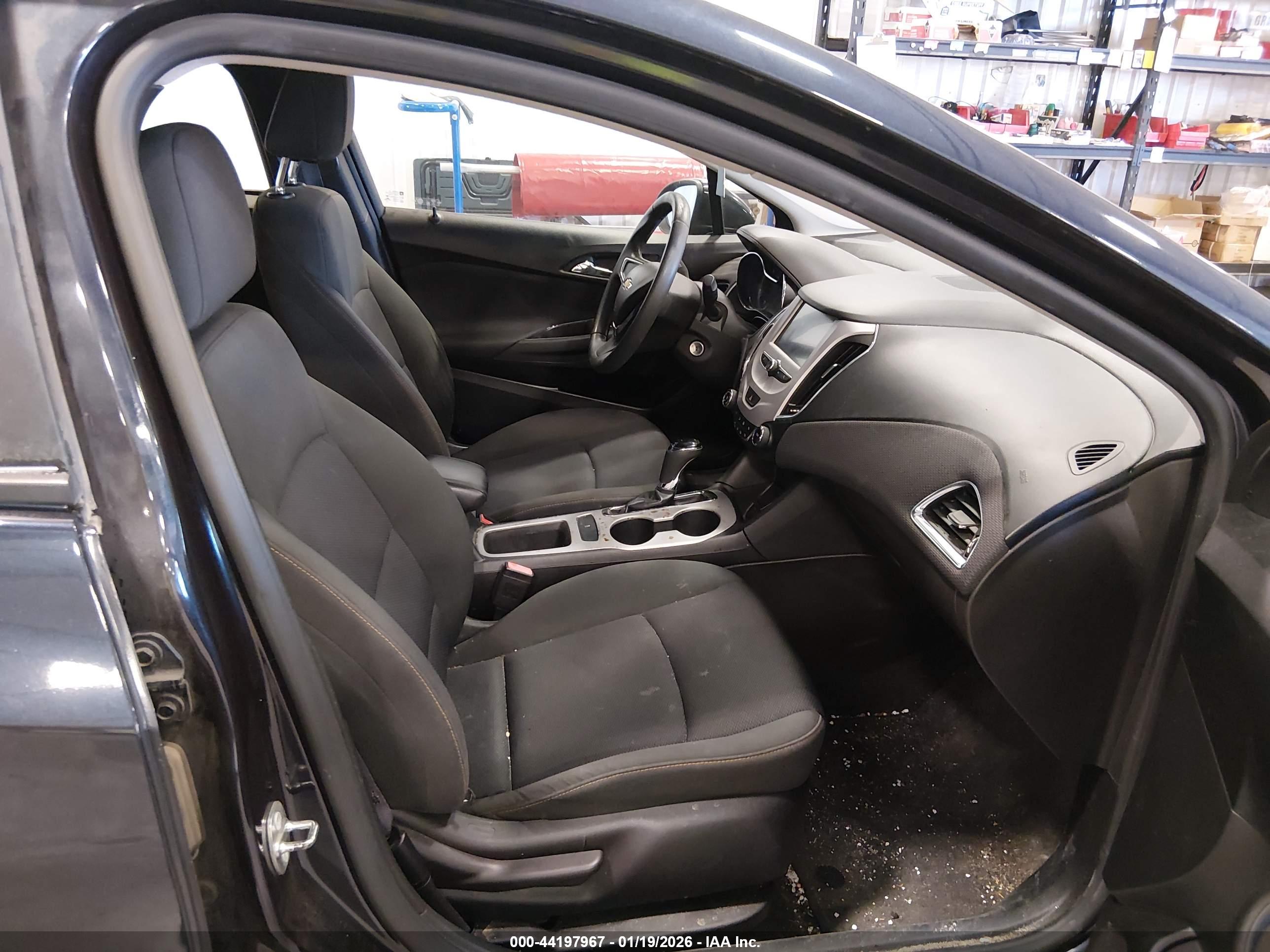 CHEVROLET CRUZE image 5