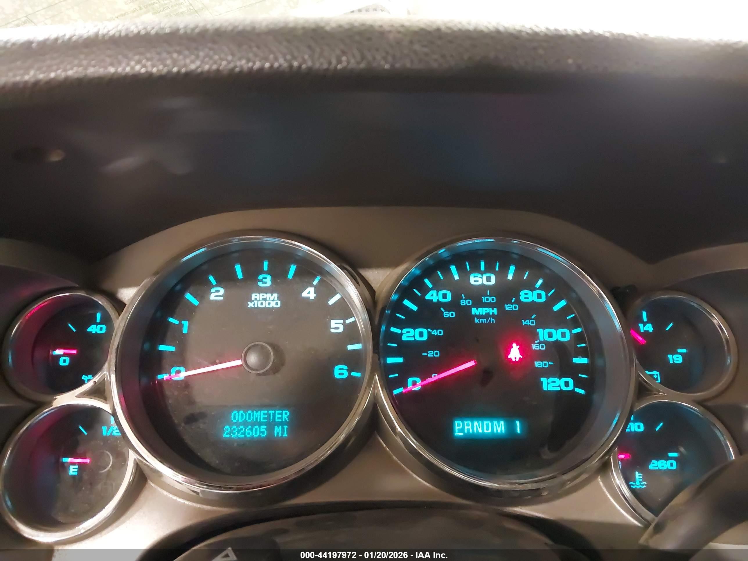 CHEVROLET SILVERADO image 7