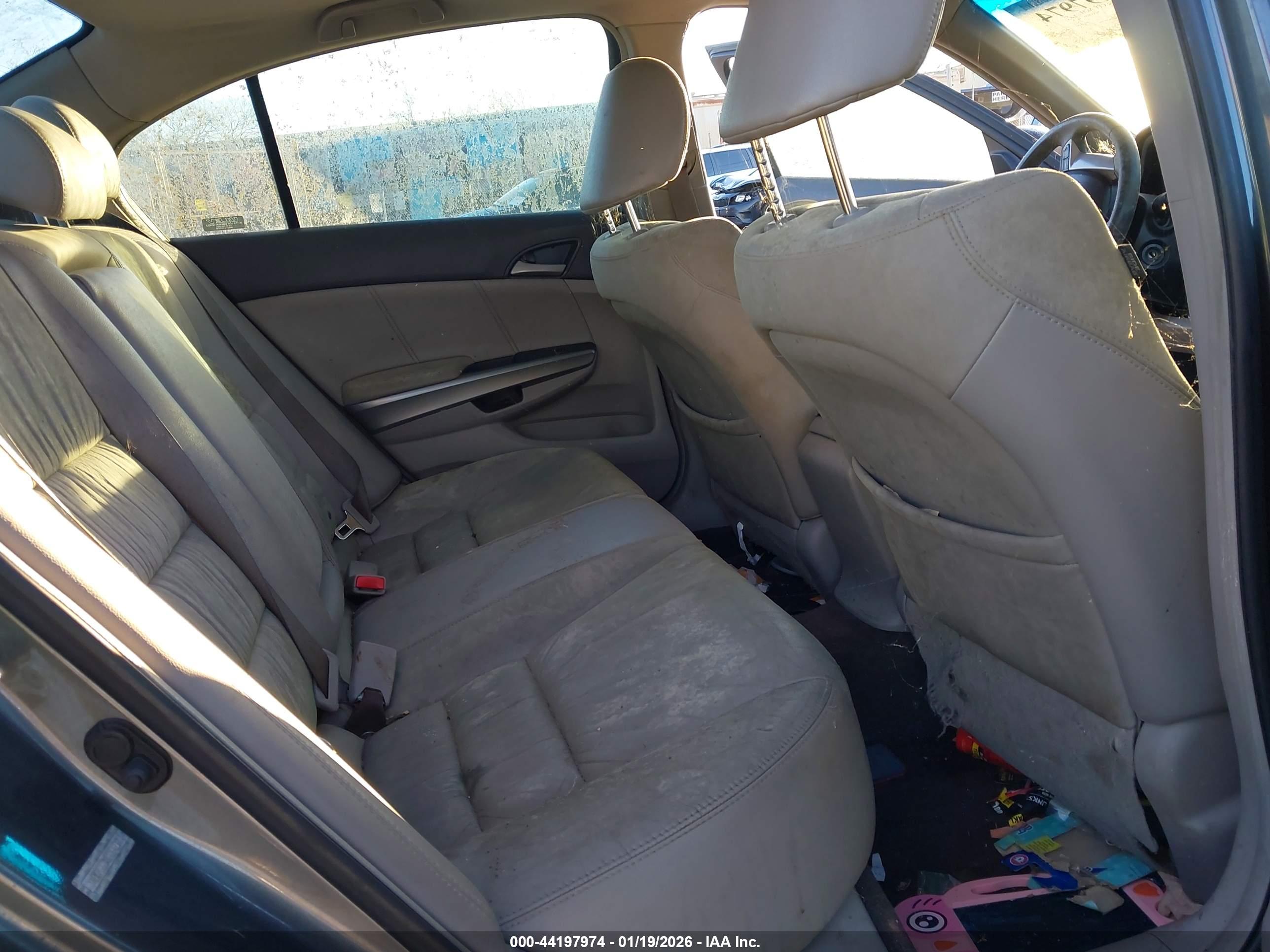 HONDA ACCORD image 8