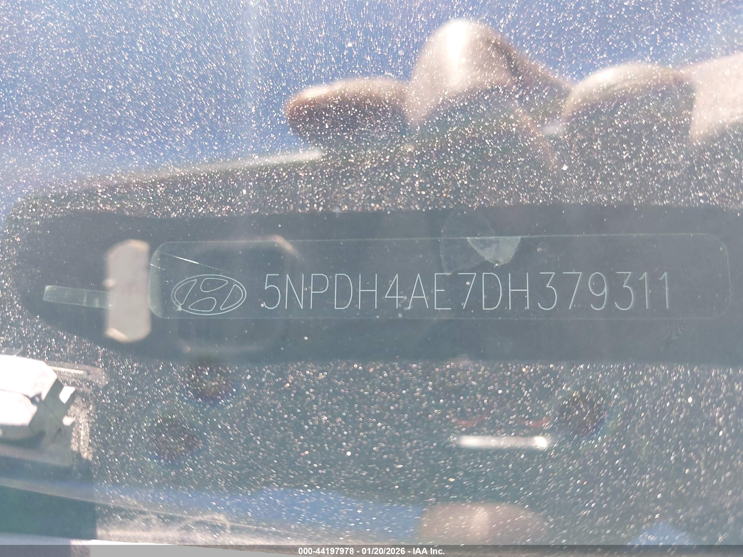 HYUNDAI ELANTRA image 9