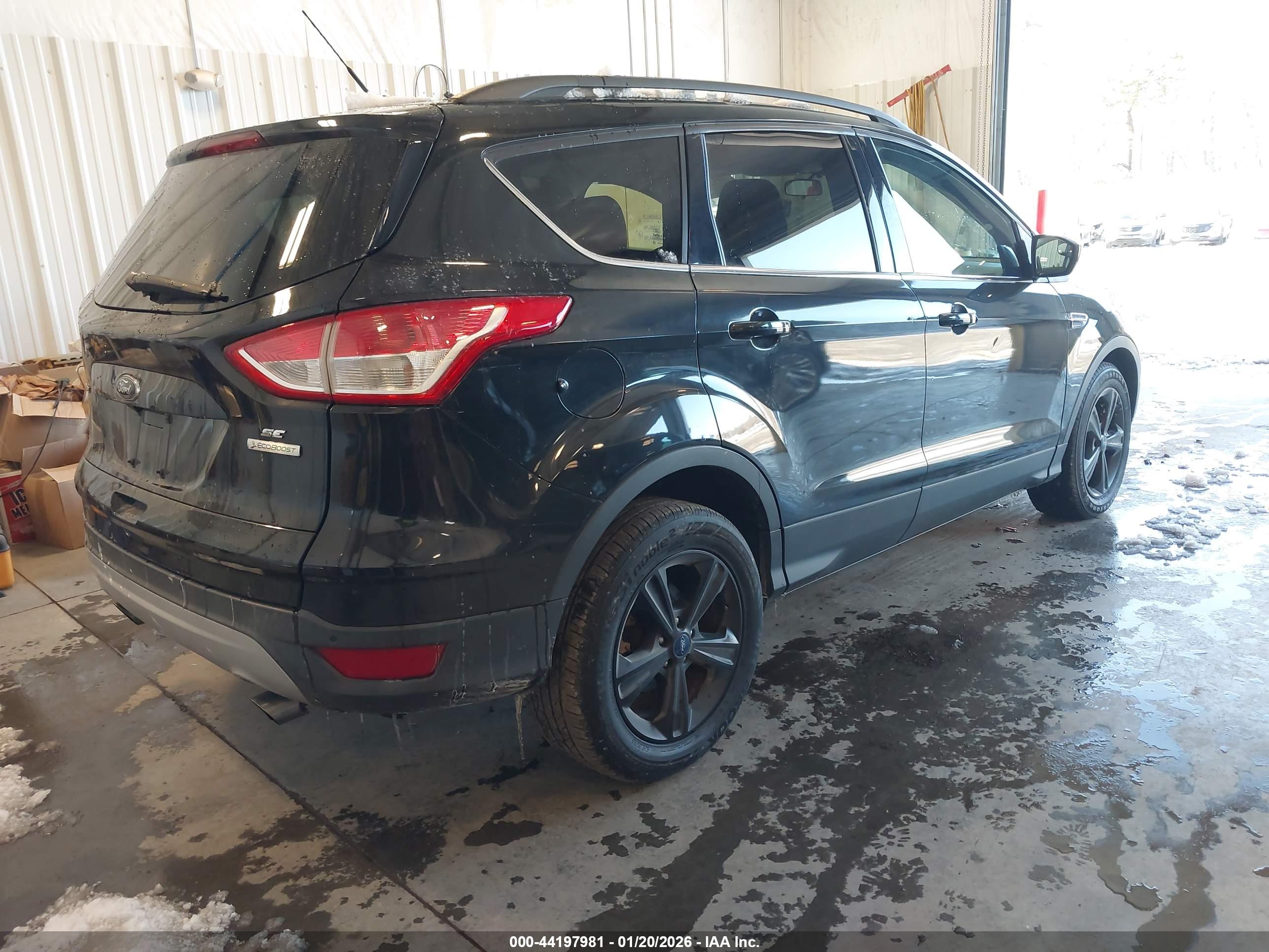 FORD ESCAPE image 4