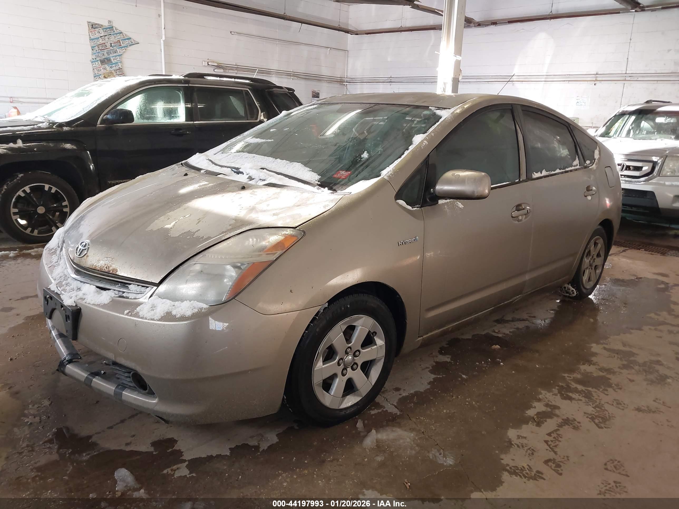 TOYOTA PRIUS image 2