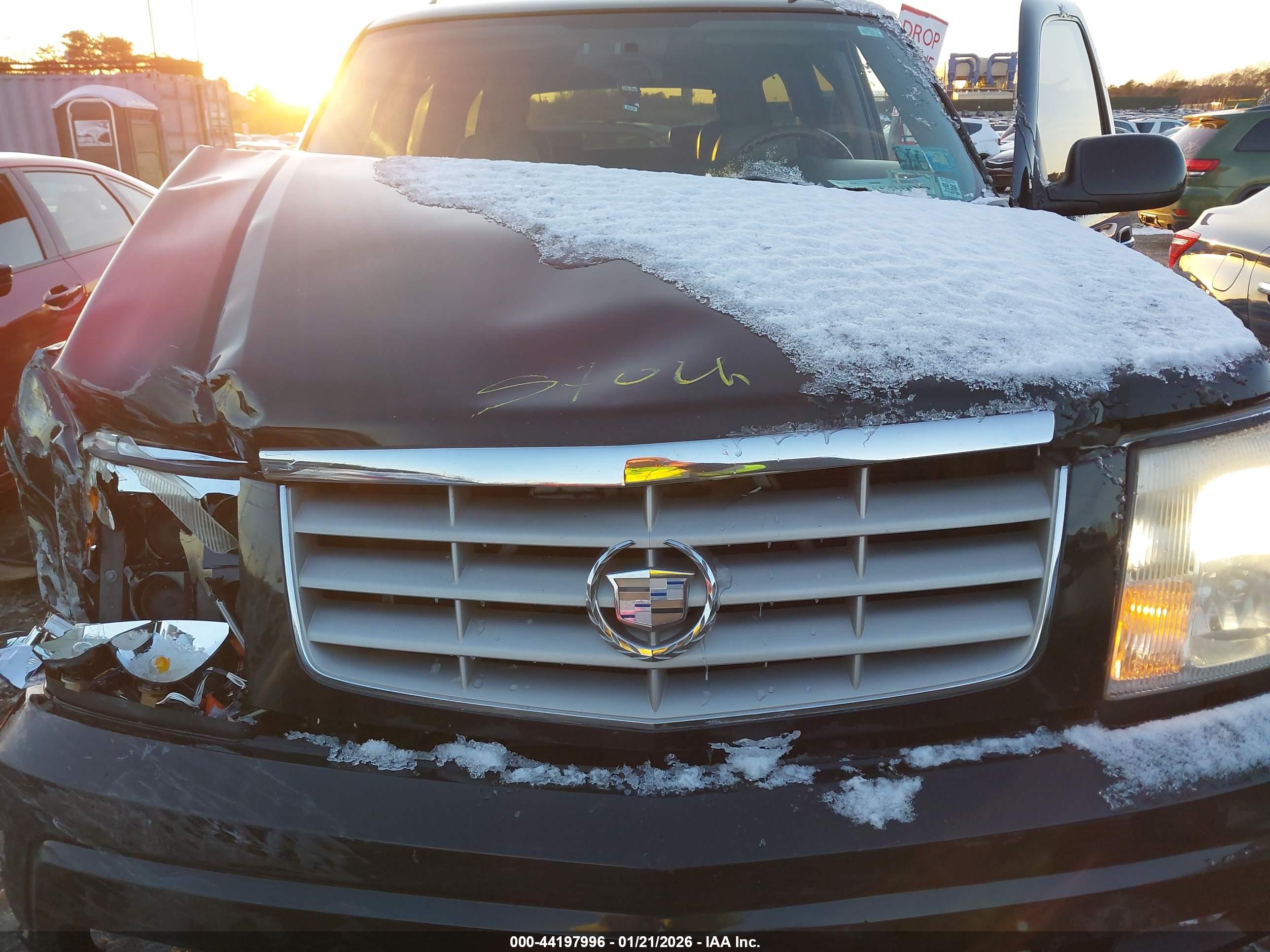 CADILLAC ESCALADE image 10