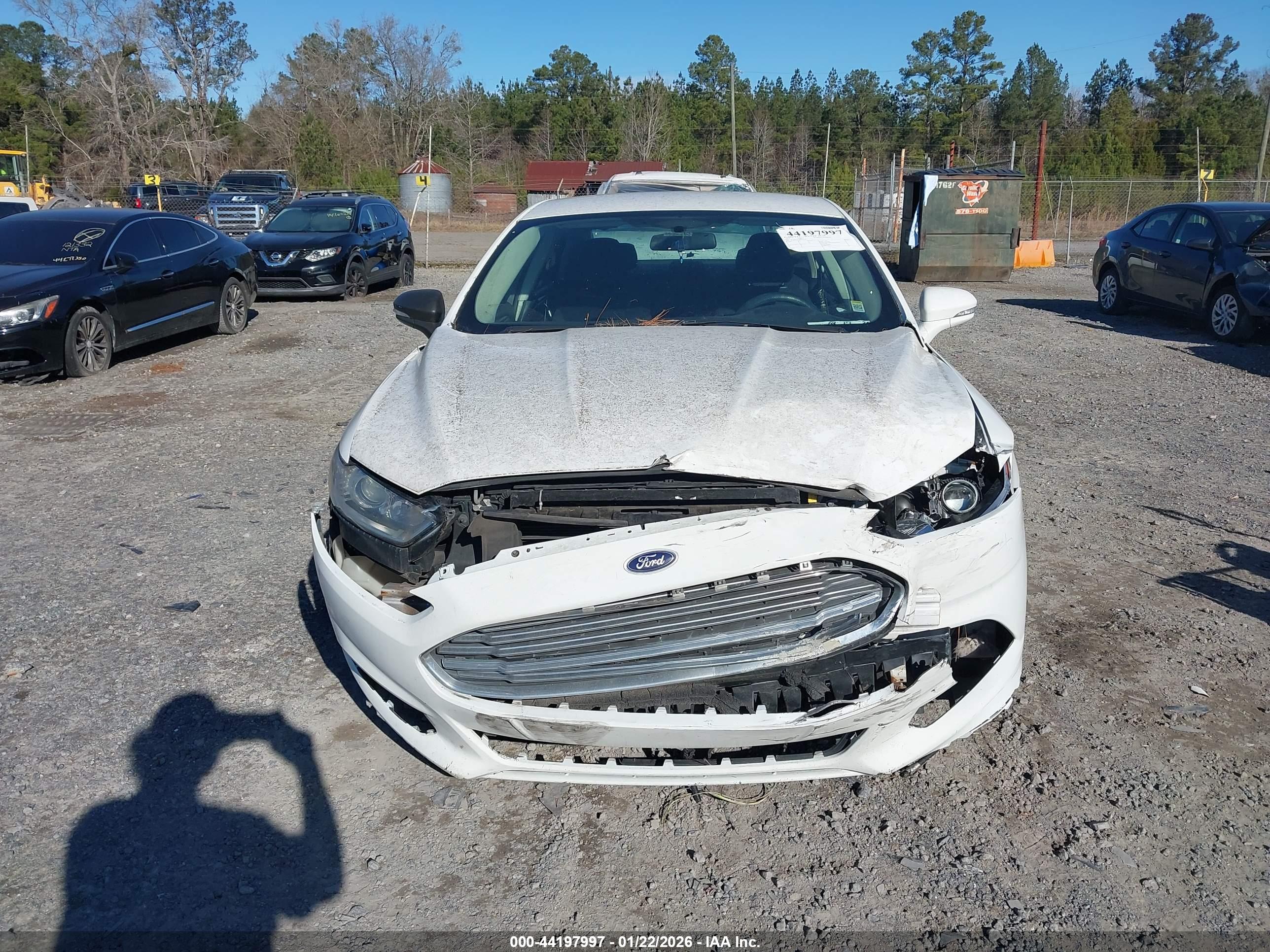 FORD FUSION image 6