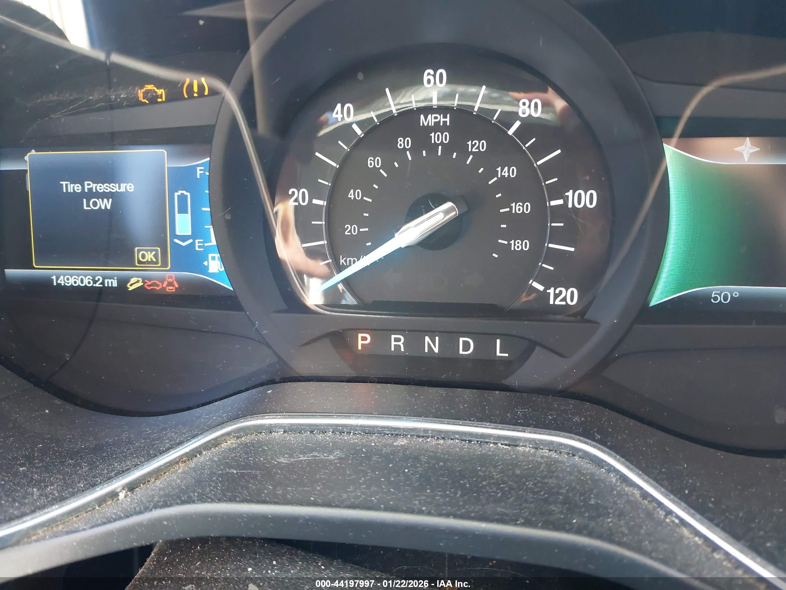 FORD FUSION image 7