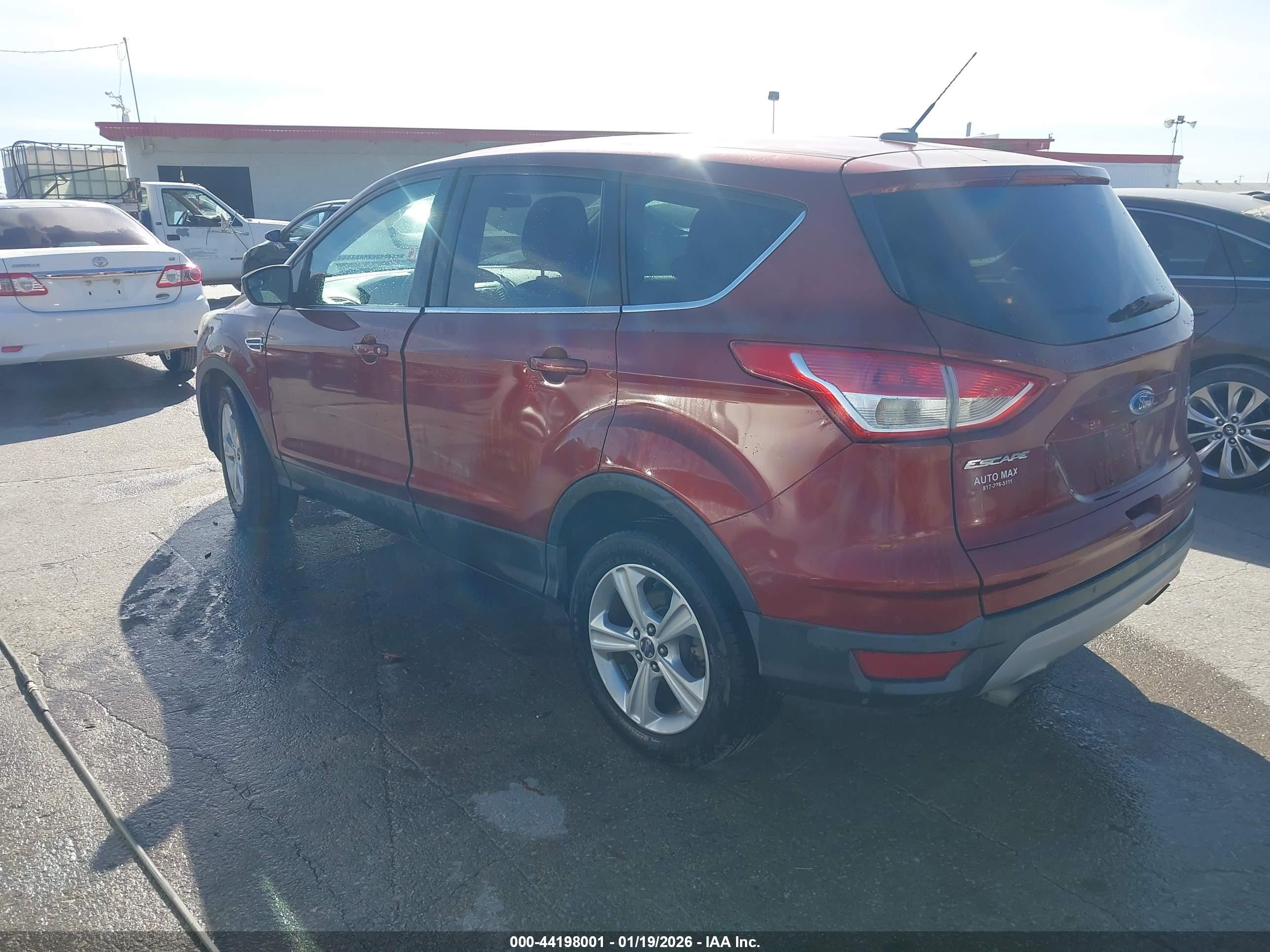 FORD ESCAPE image 3