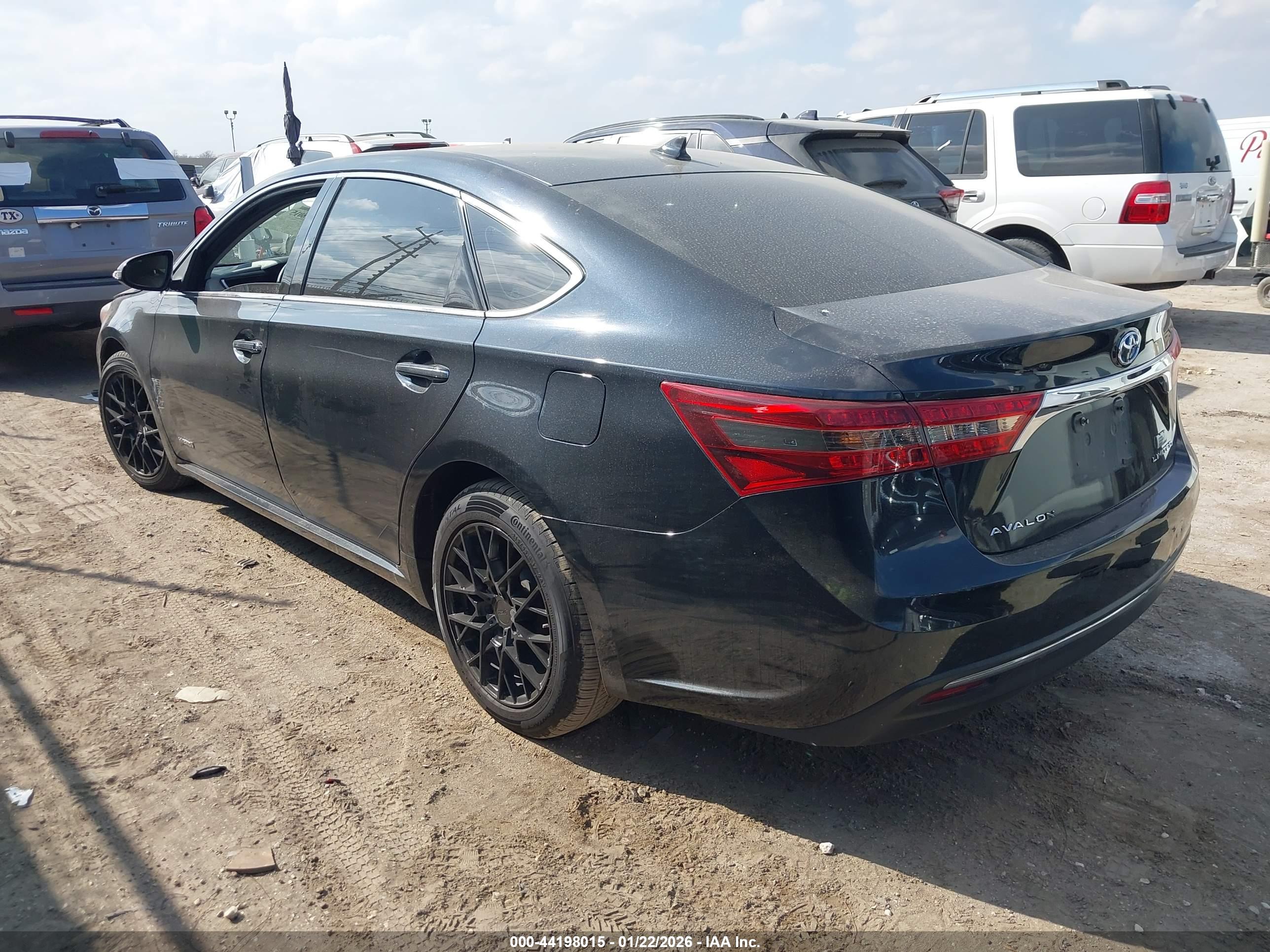 TOYOTA AVALON image 3