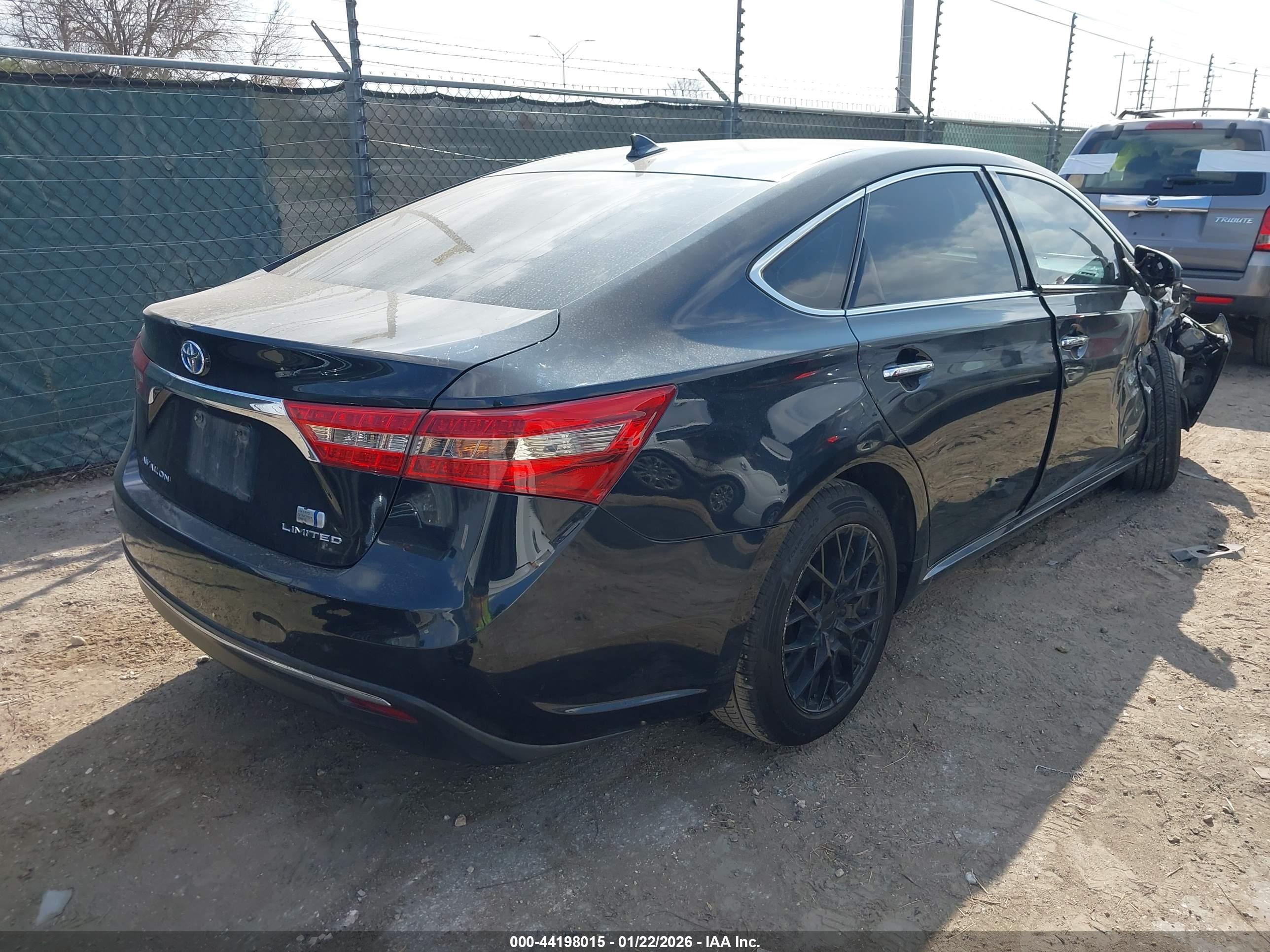 TOYOTA AVALON image 4