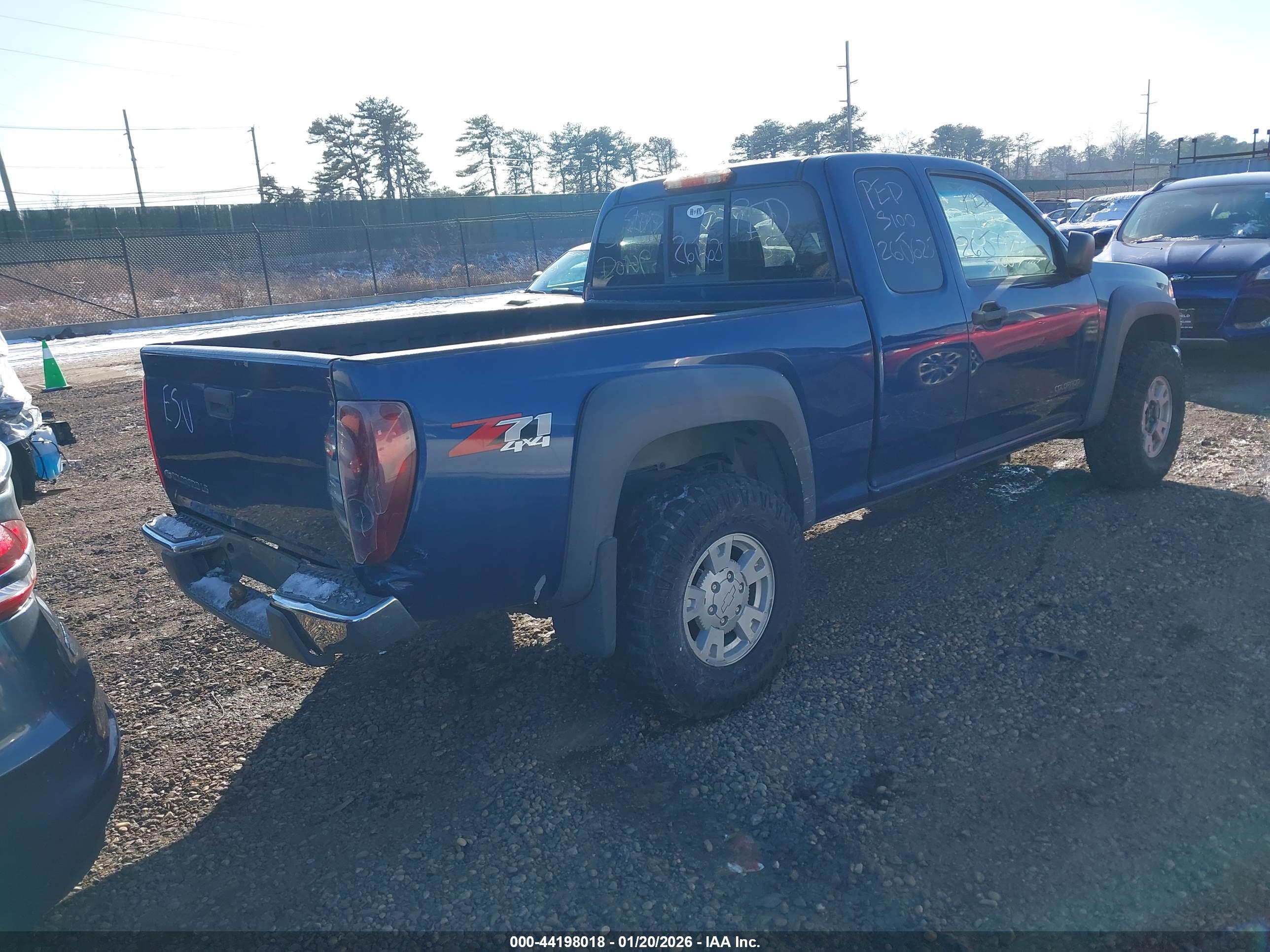 CHEVROLET COLORADO image 4