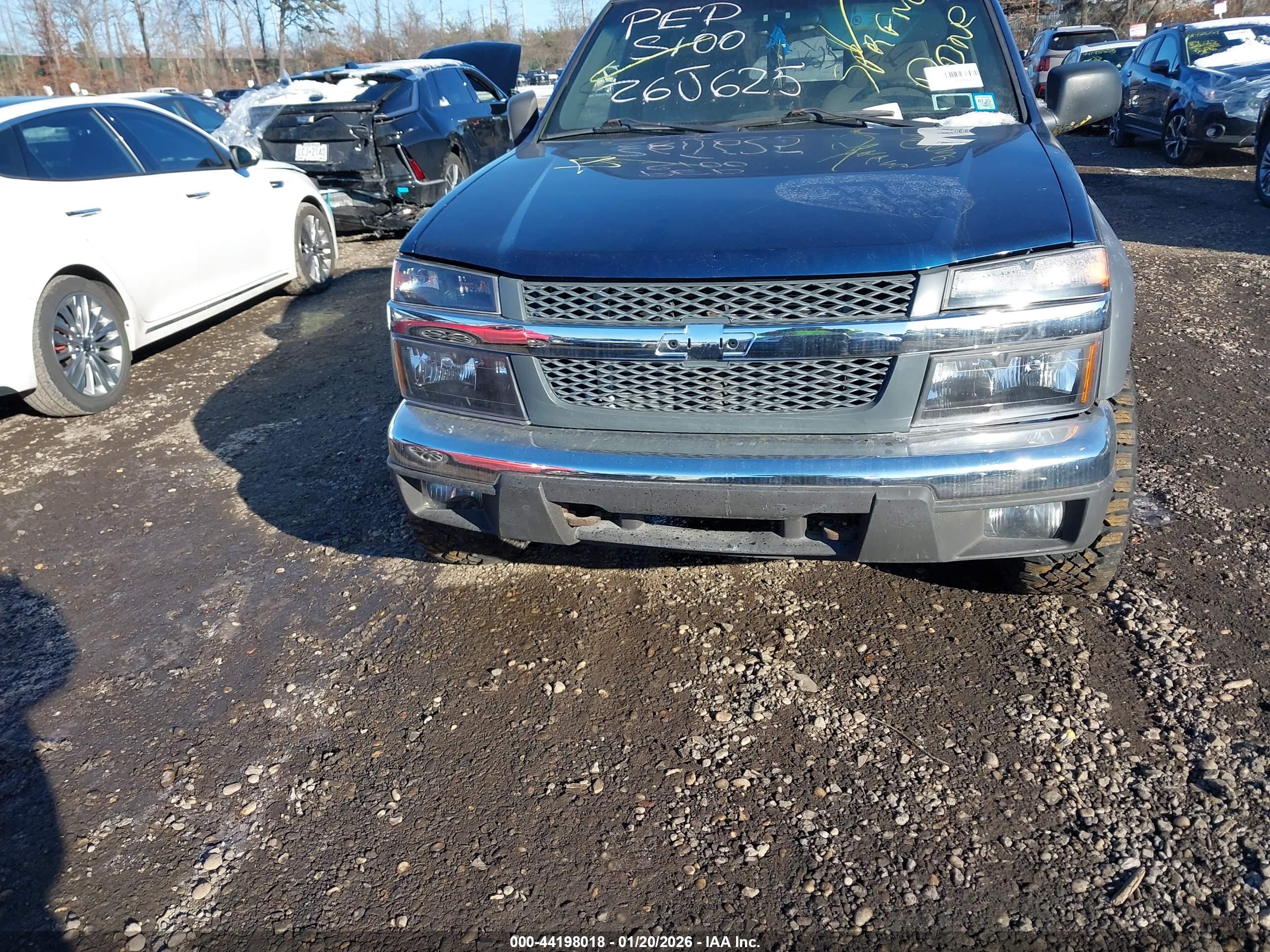CHEVROLET COLORADO image 6
