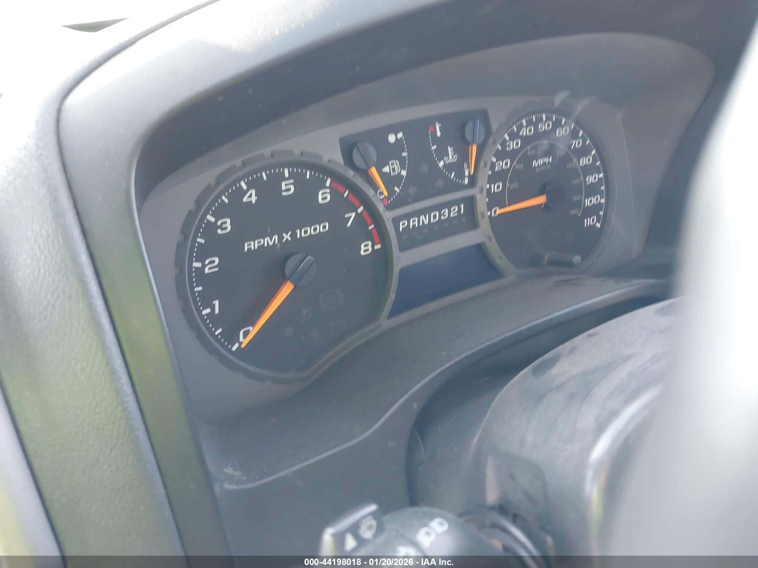CHEVROLET COLORADO image 7