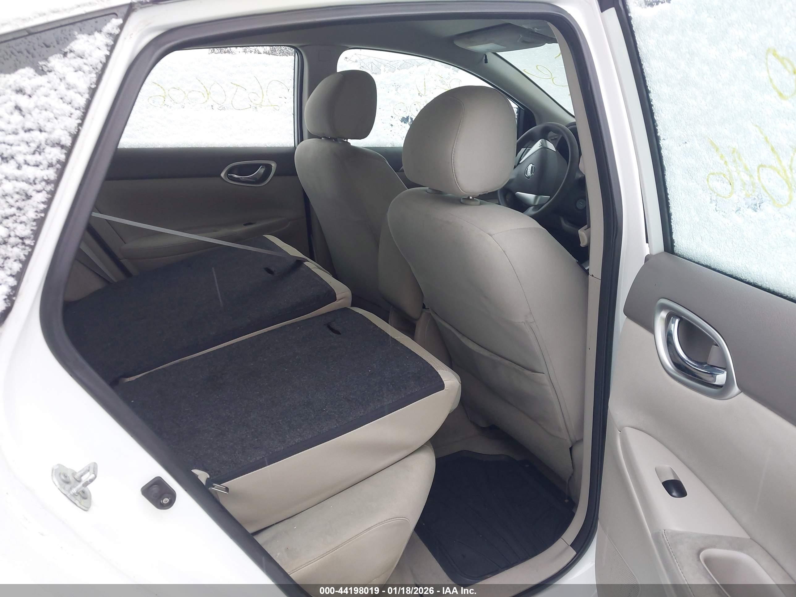 NISSAN SENTRA image 8