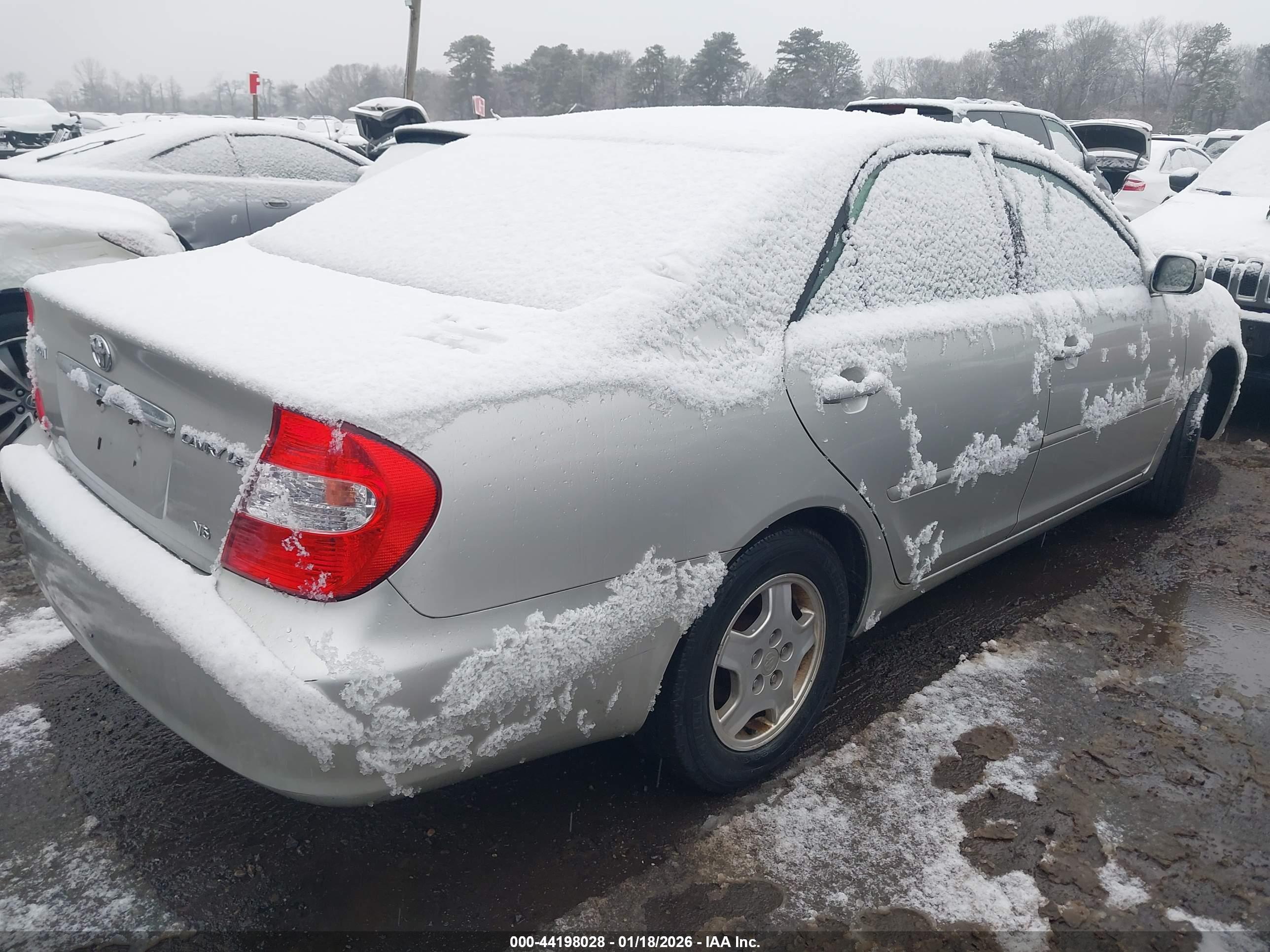 TOYOTA CAMRY image 4
