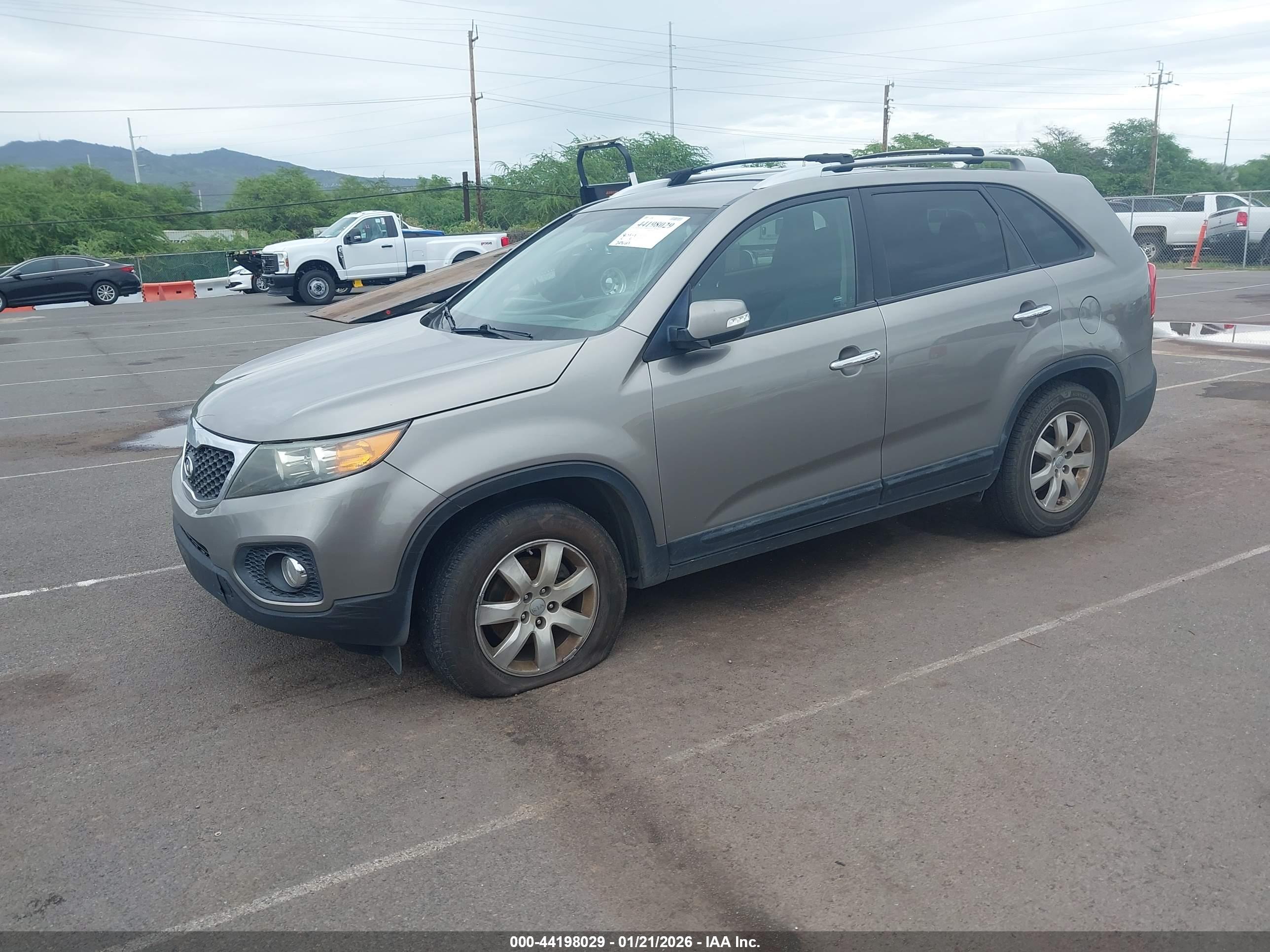 KIA SORENTO image 2