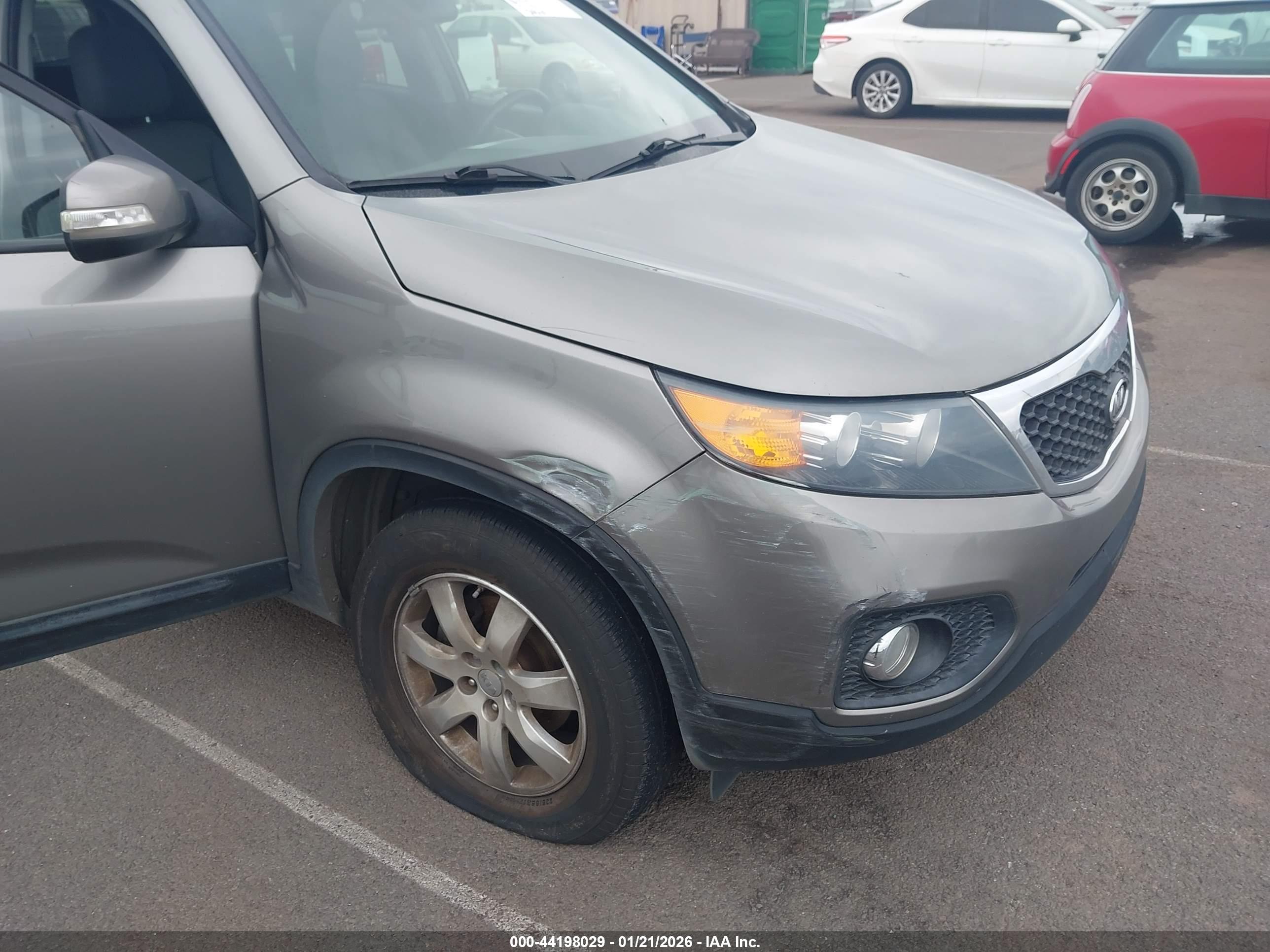 KIA SORENTO image 6
