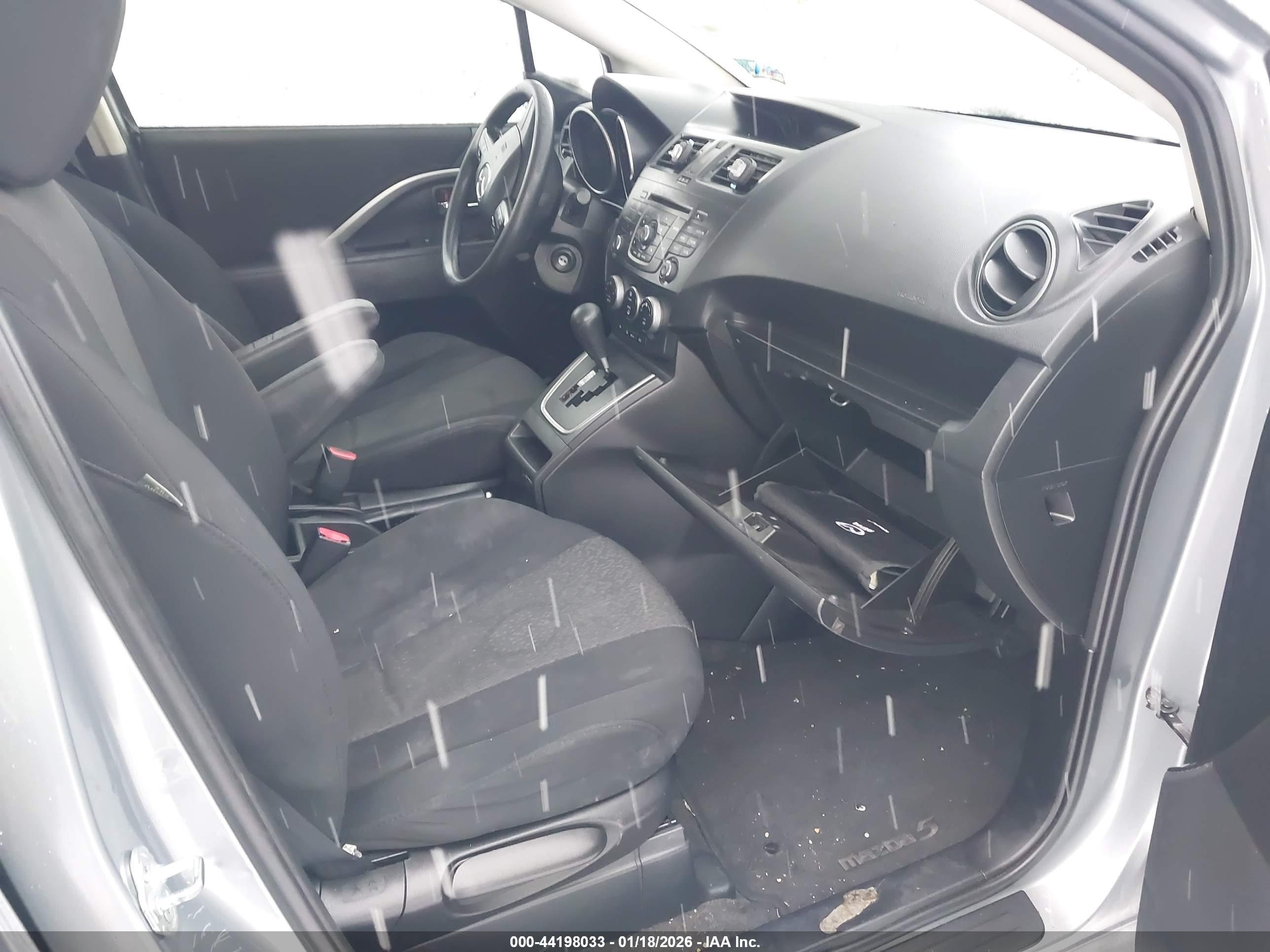 MAZDA MAZDA5 image 5
