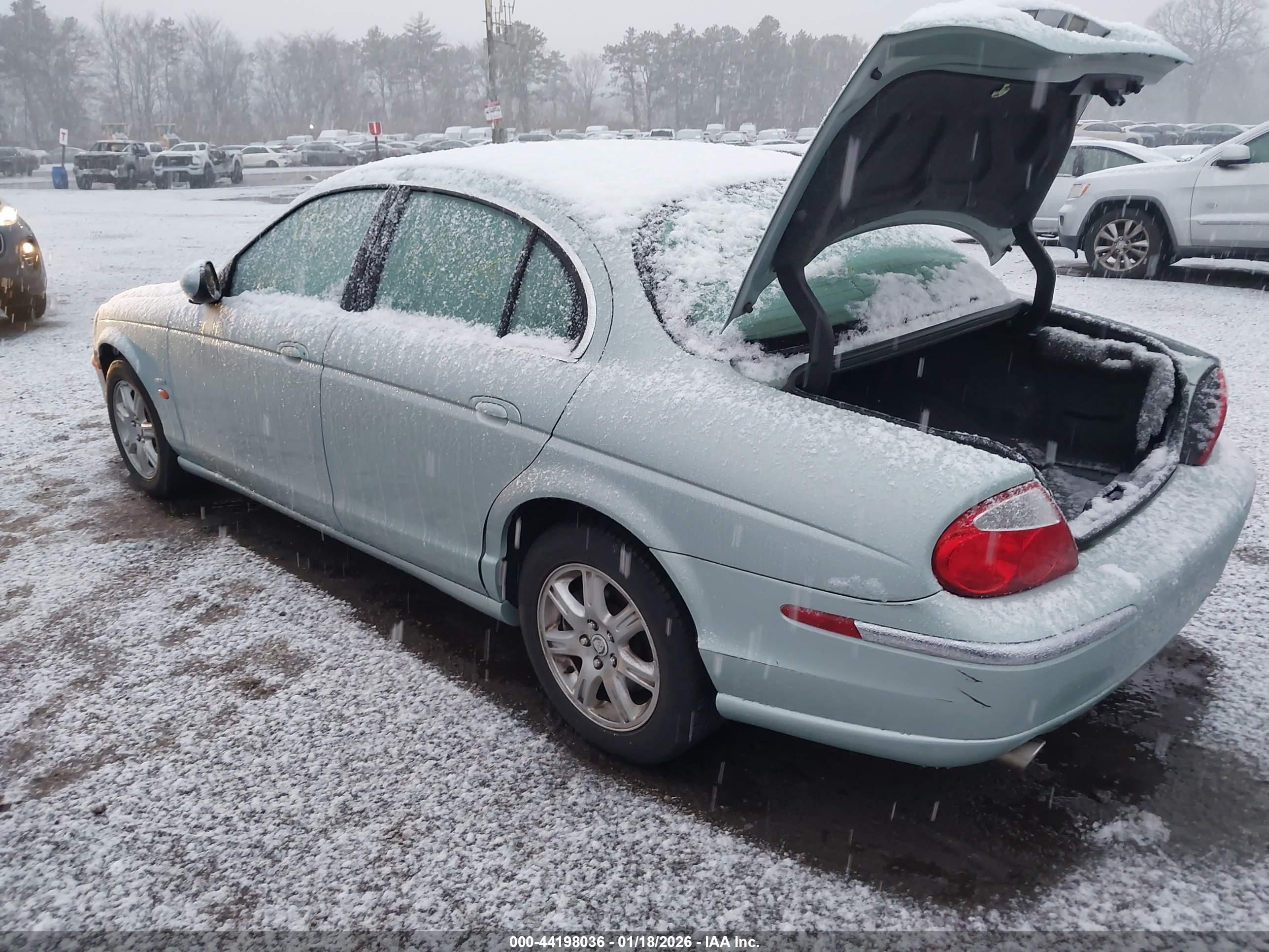 JAGUAR S-TYPE image 3