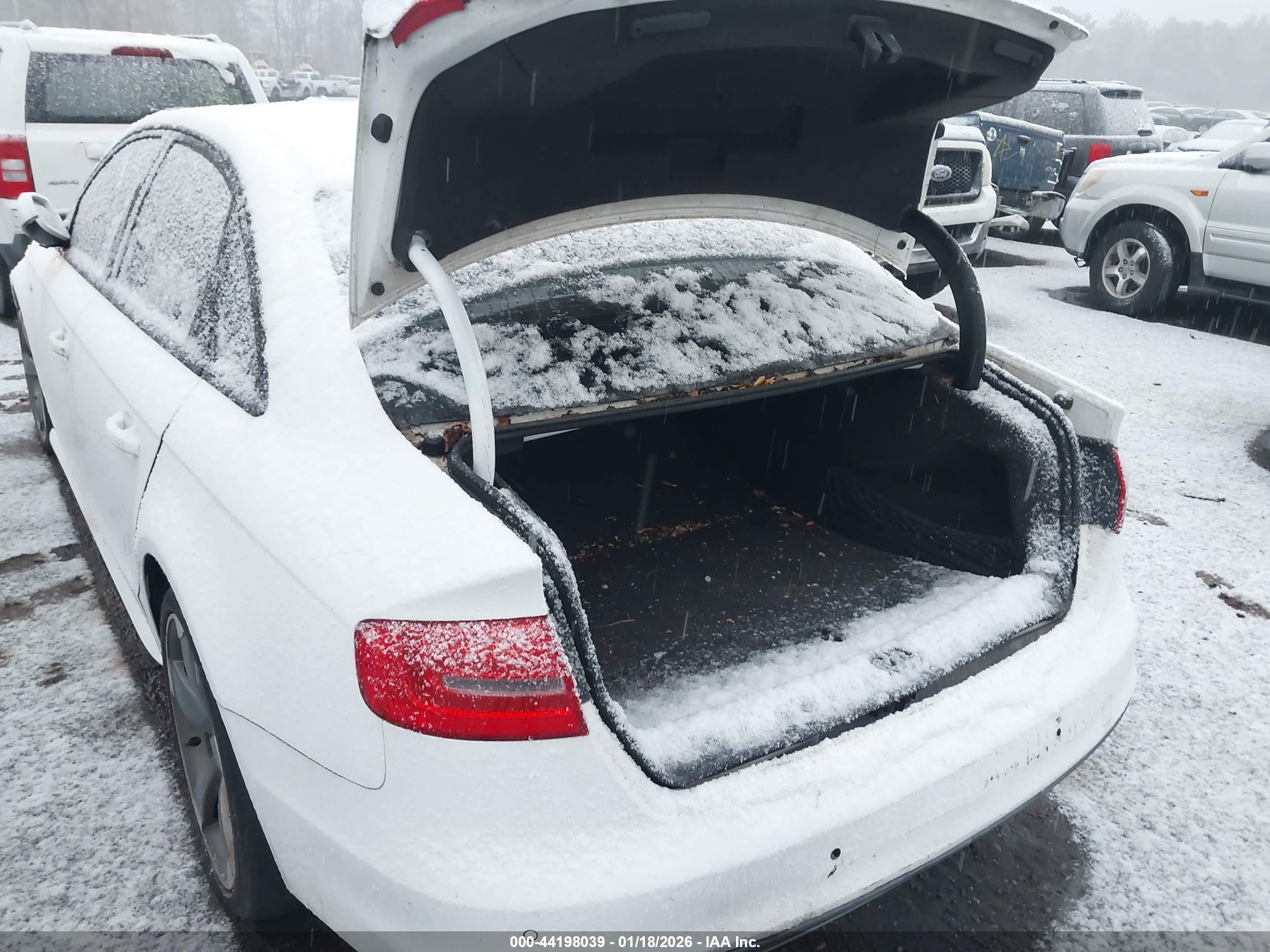 AUDI A4 image 6