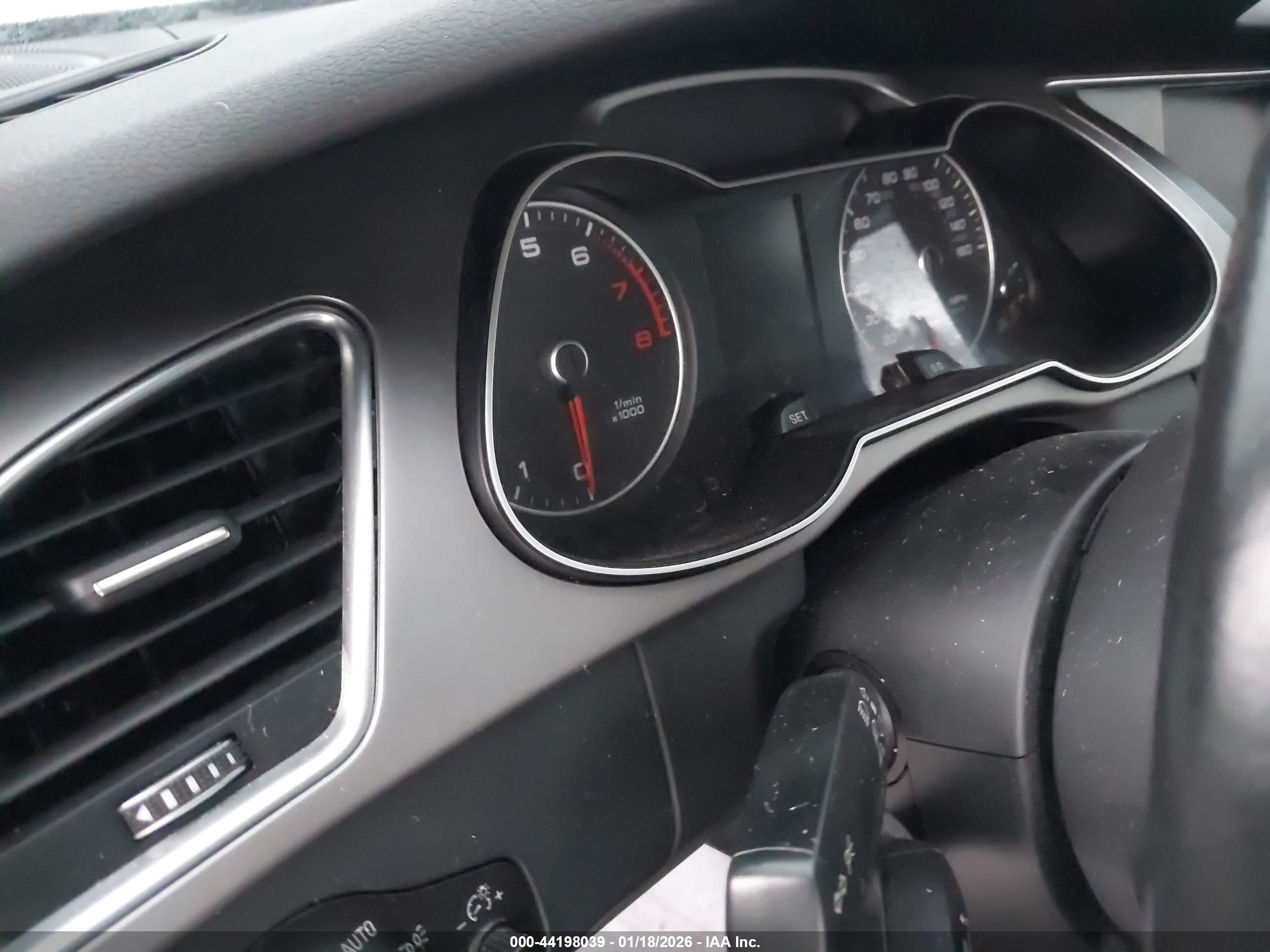 AUDI A4 image 7