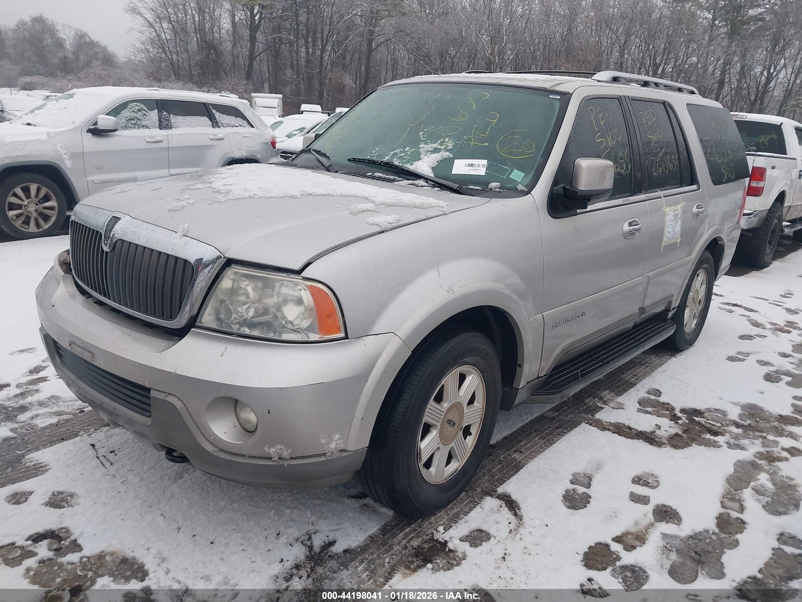 LINCOLN NAVIGATOR image 2