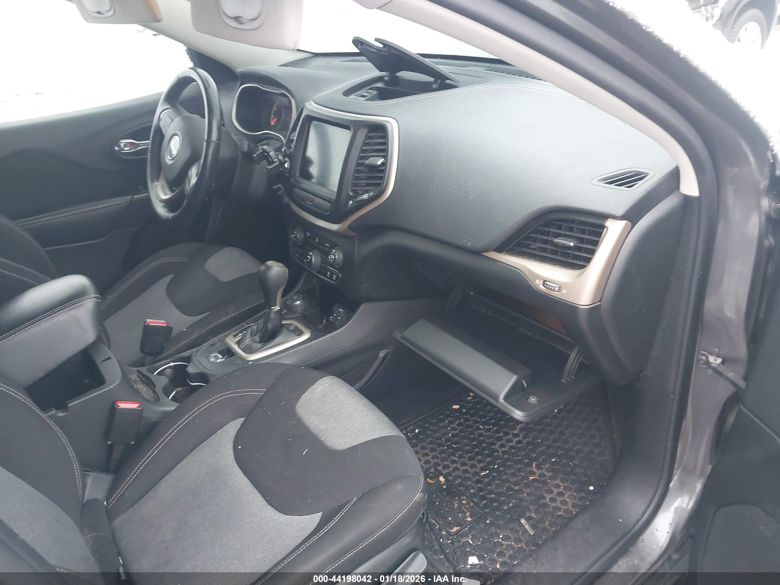 JEEP CHEROKEE image 5