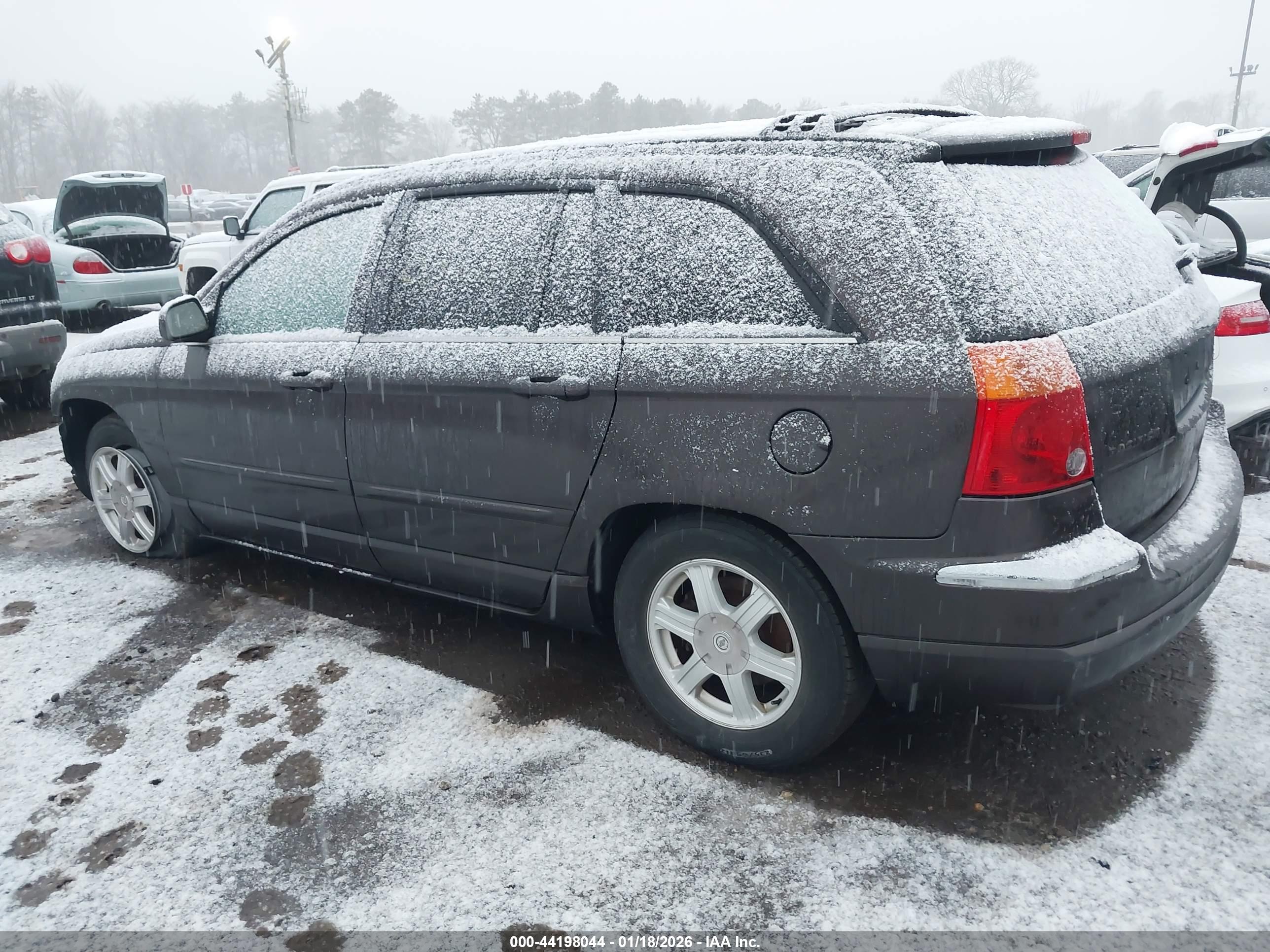 CHRYSLER PACIFICA image 3