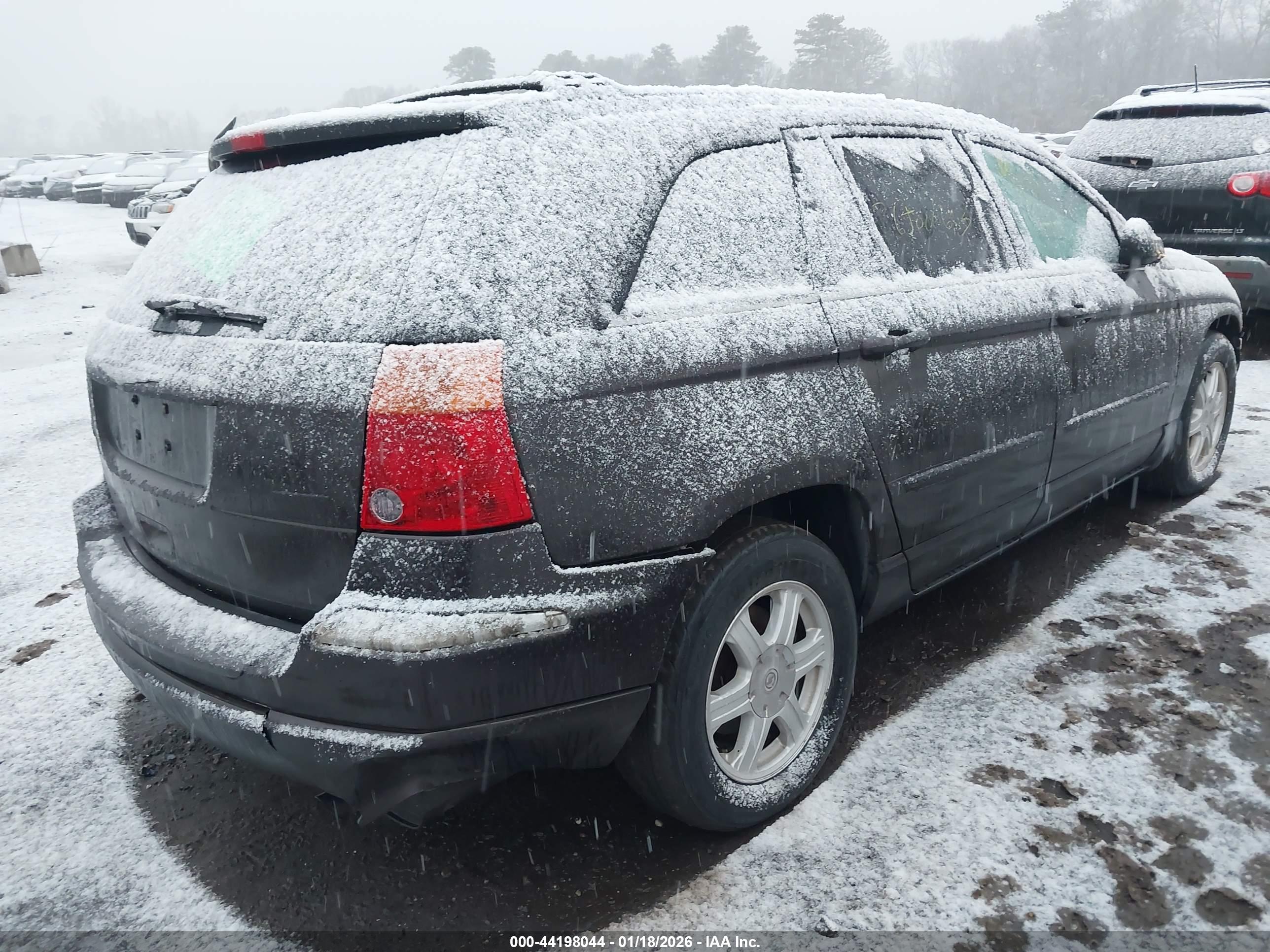 CHRYSLER PACIFICA image 4