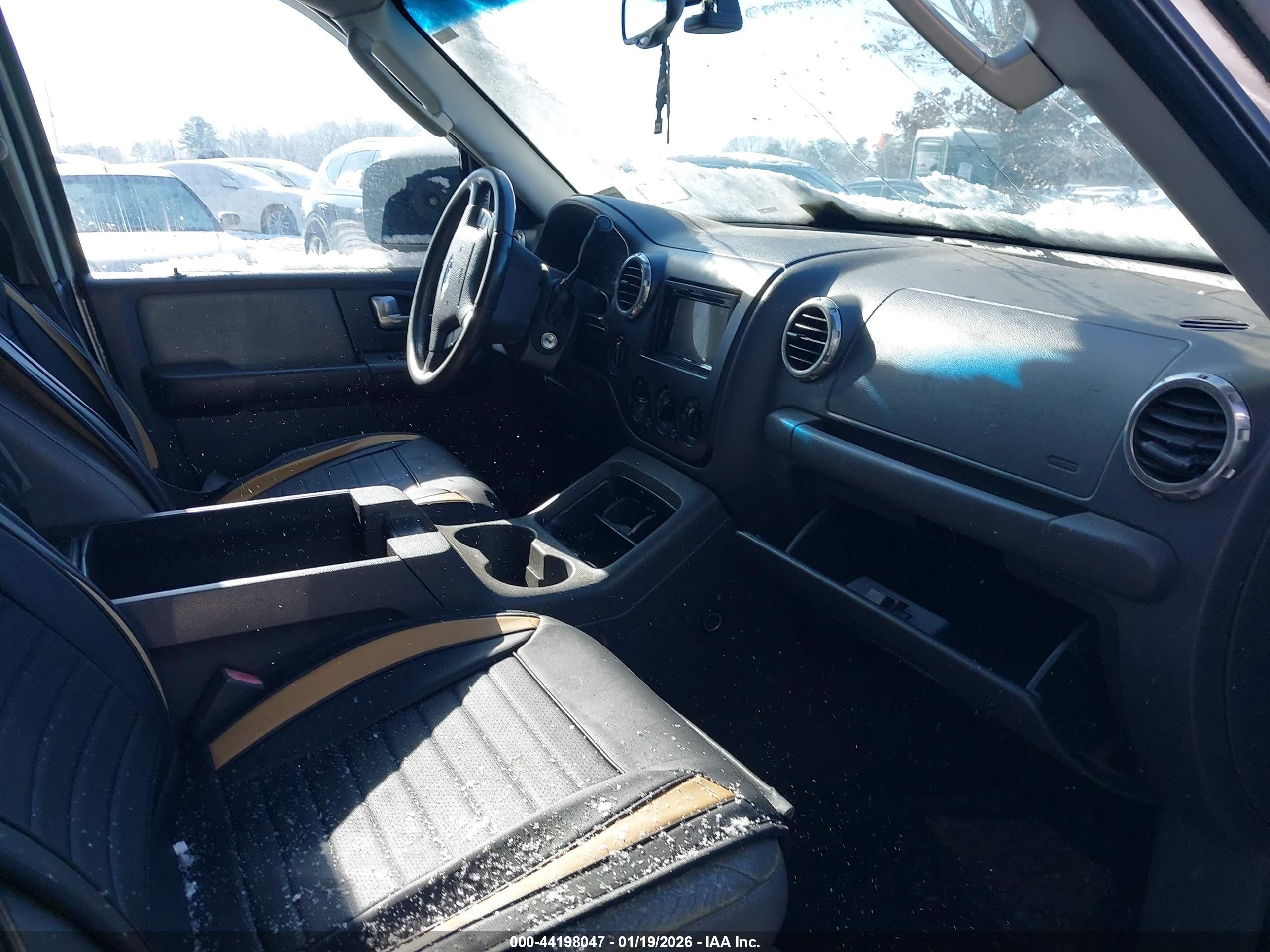 FORD EXPEDITION image 5