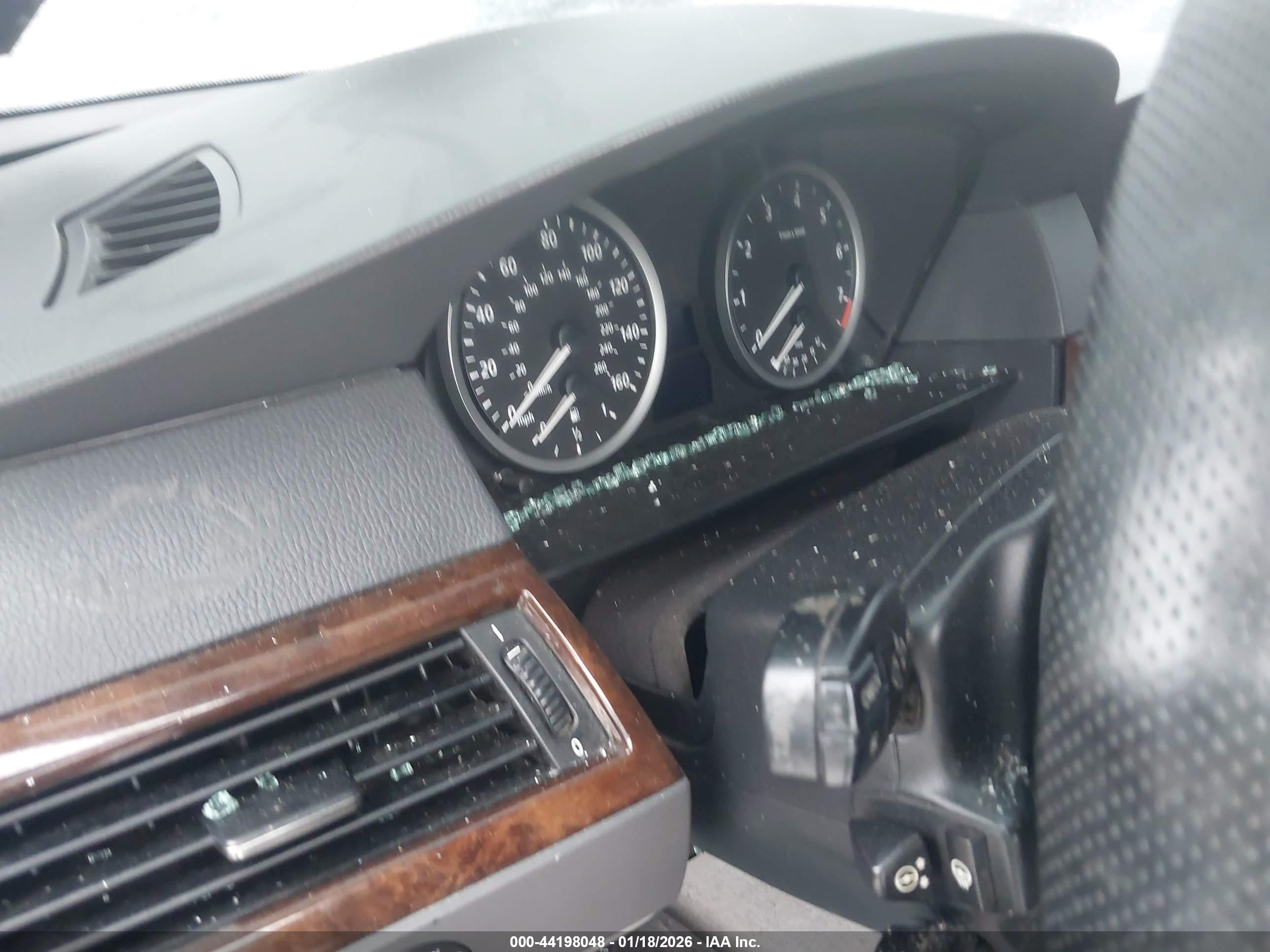 BMW 530XIT image 7