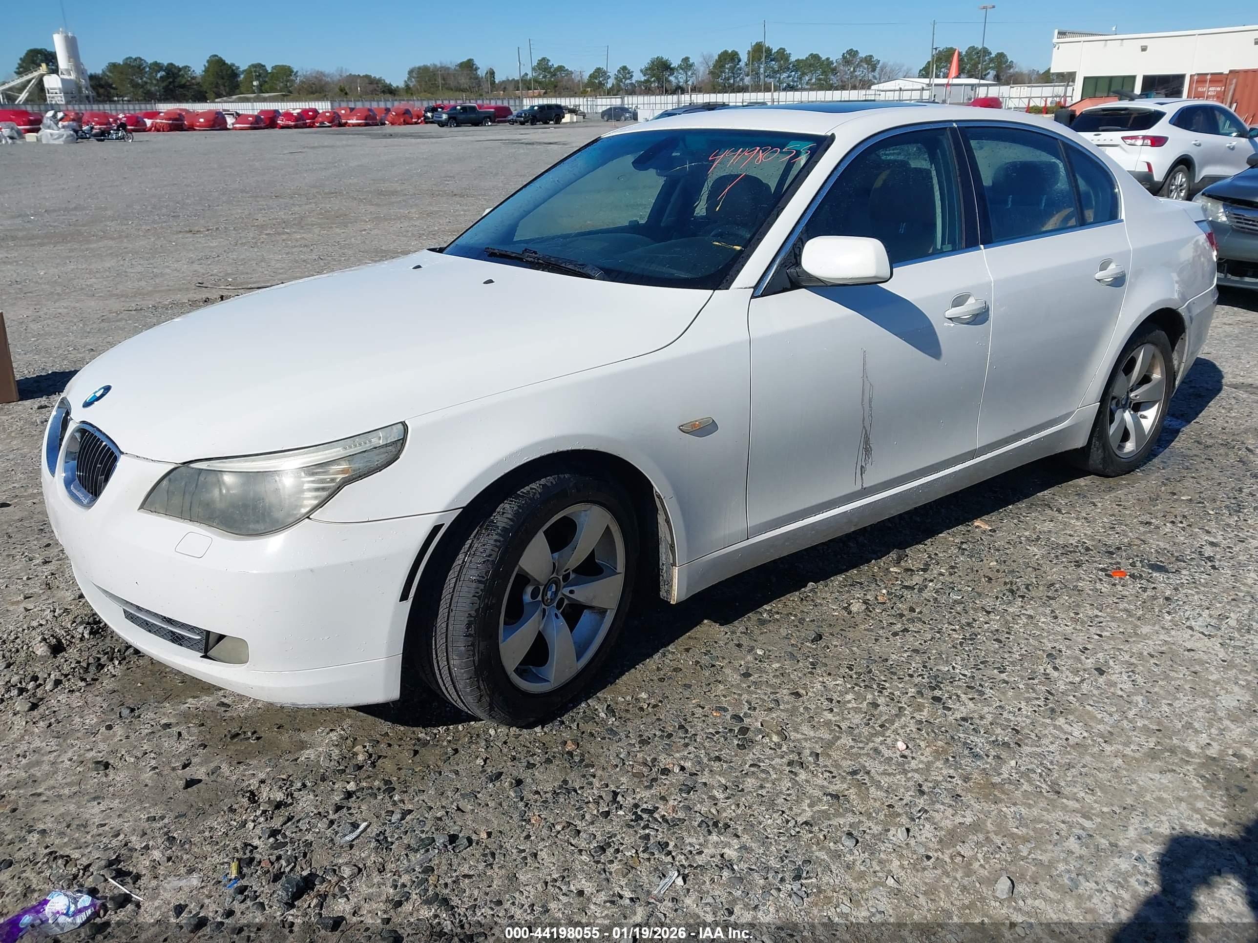BMW 528I image 2