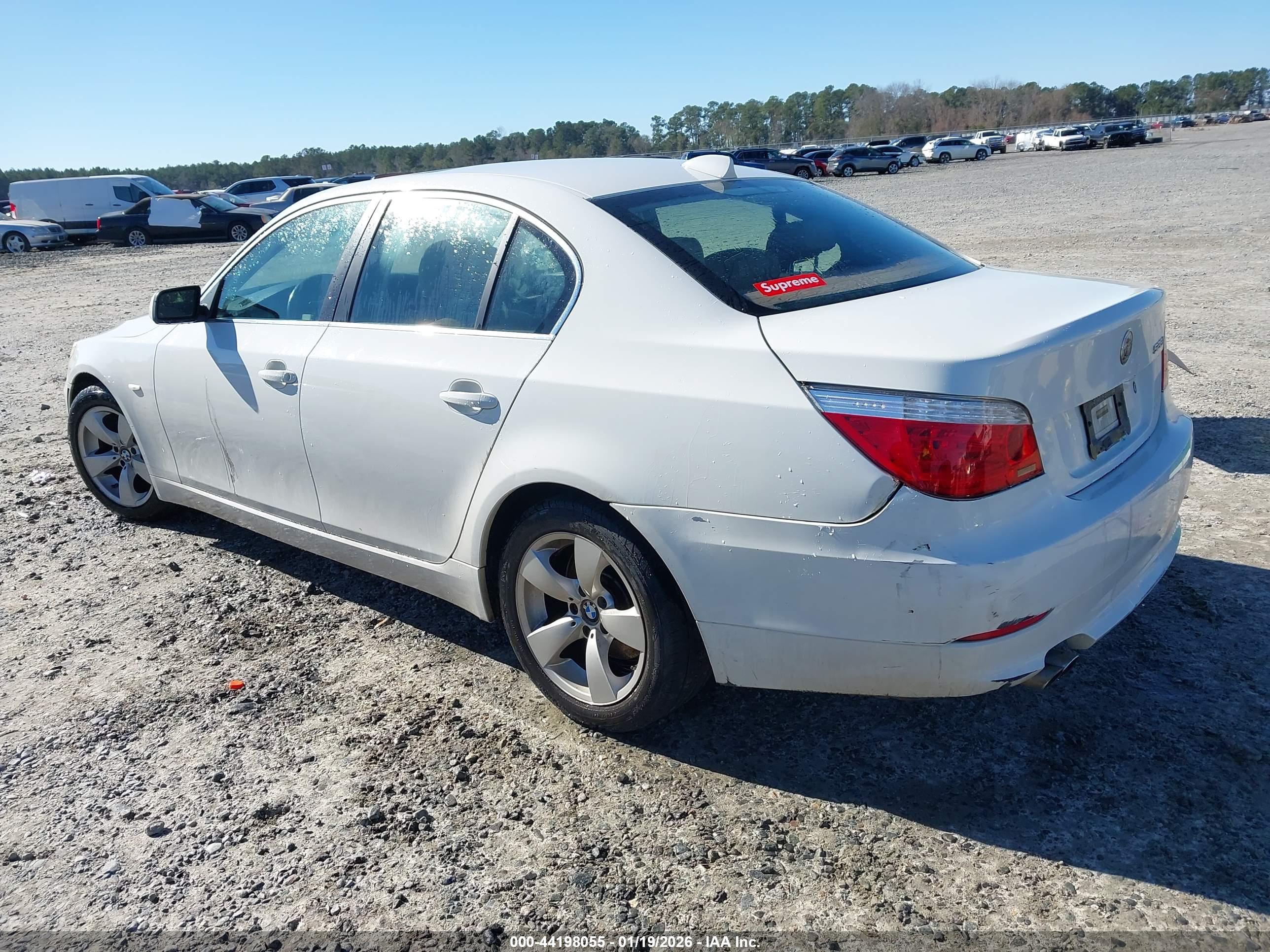 BMW 528I image 3