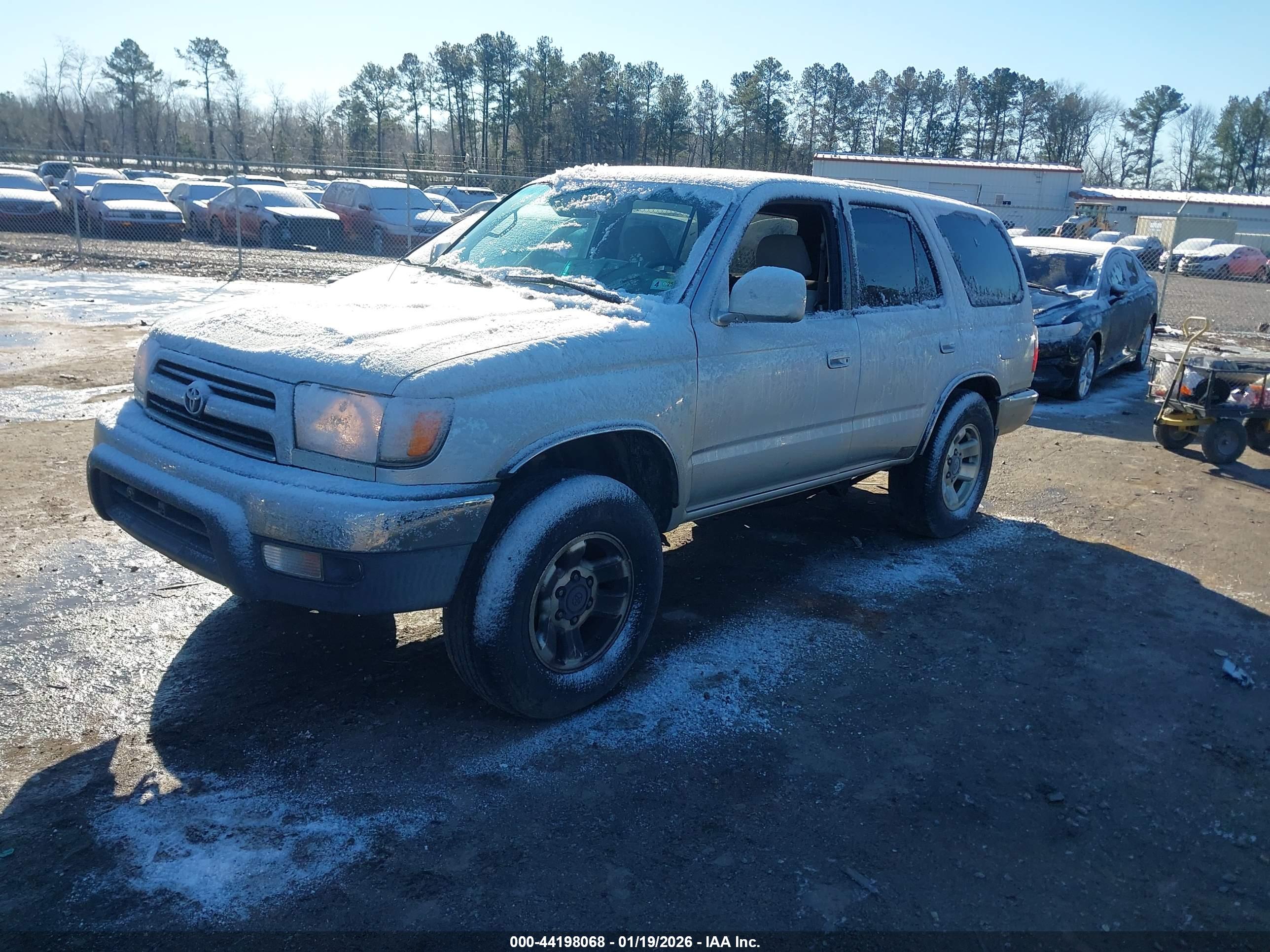 TOYOTA 4RUNNER image 2