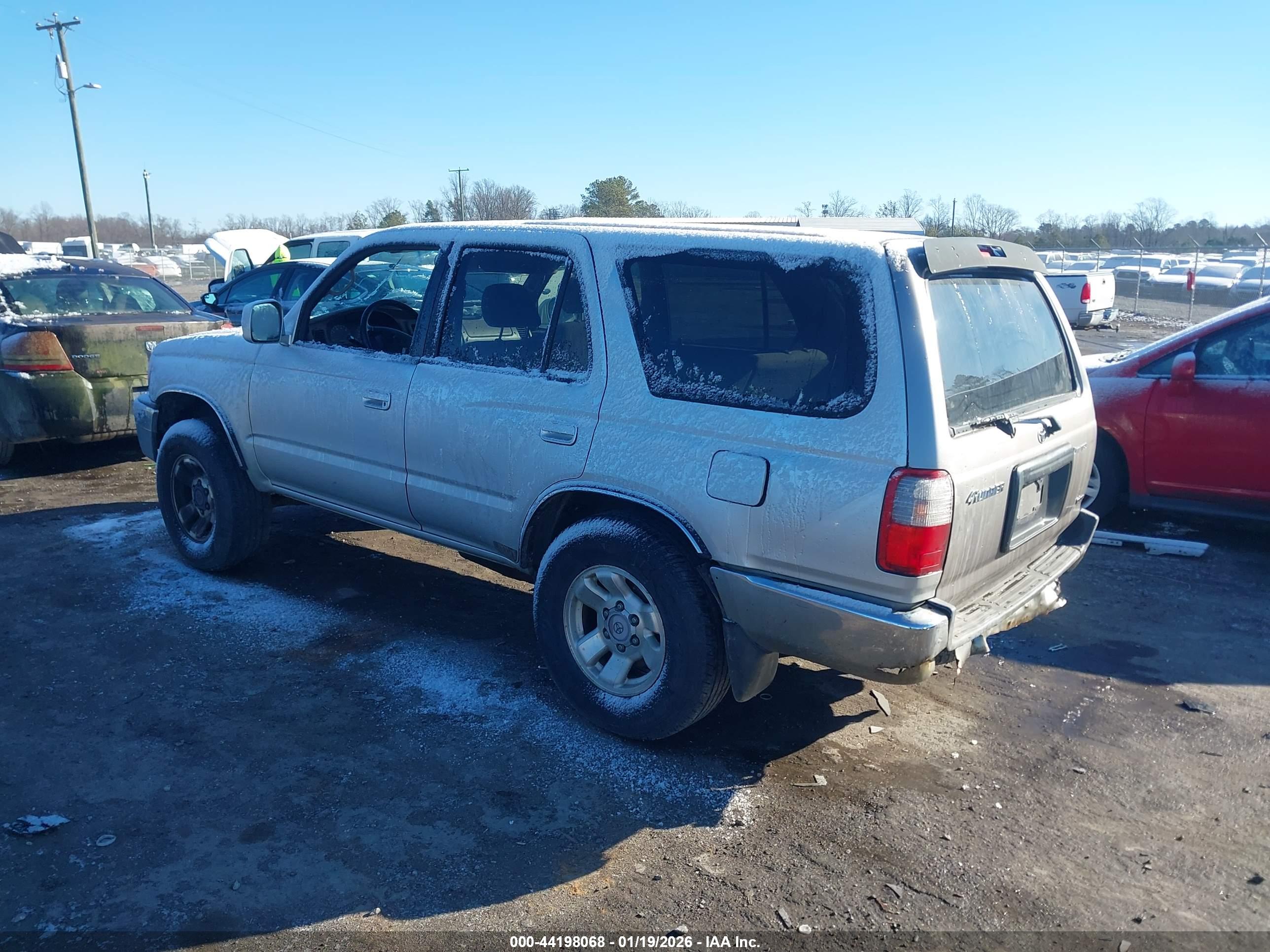 TOYOTA 4RUNNER image 3