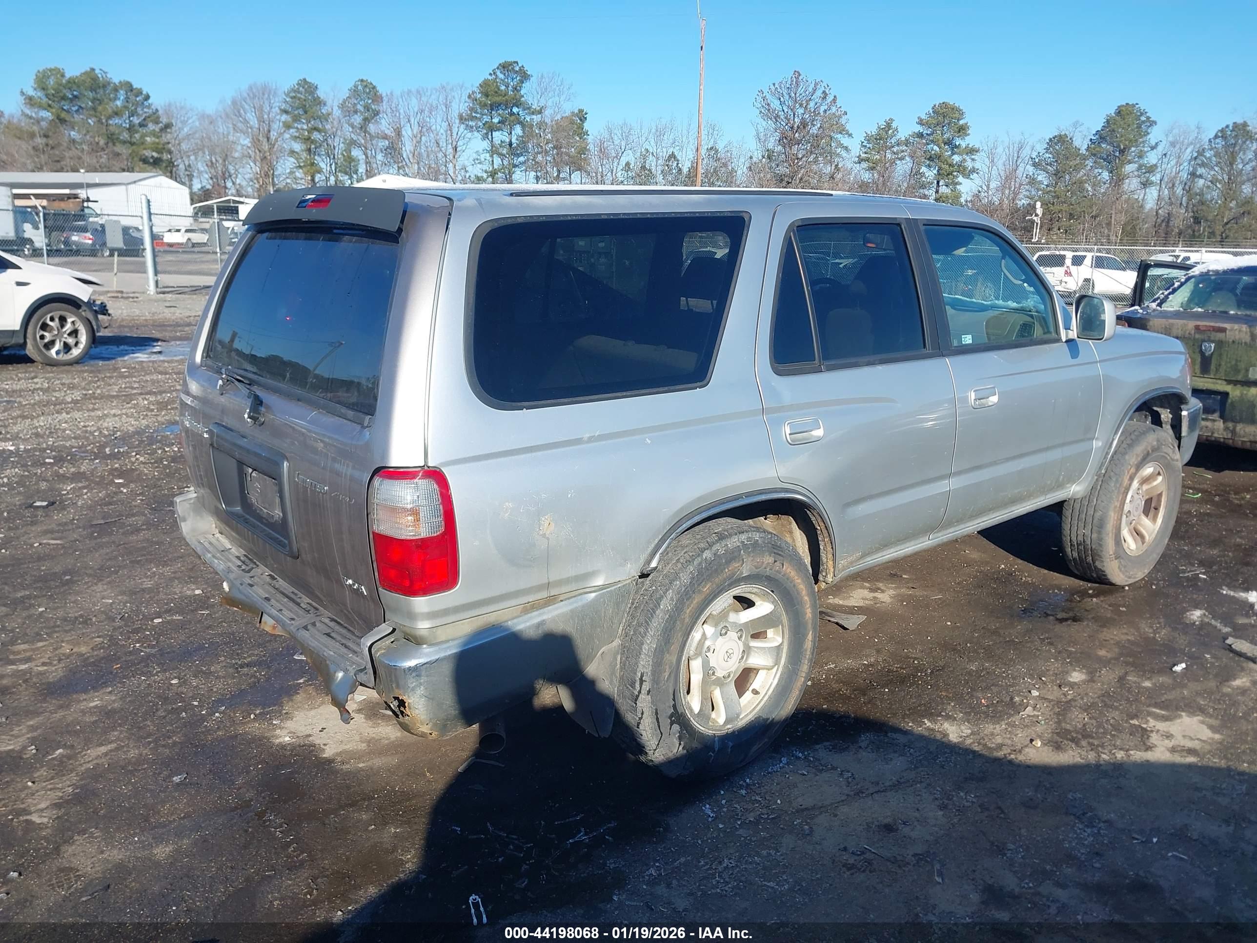 TOYOTA 4RUNNER image 4