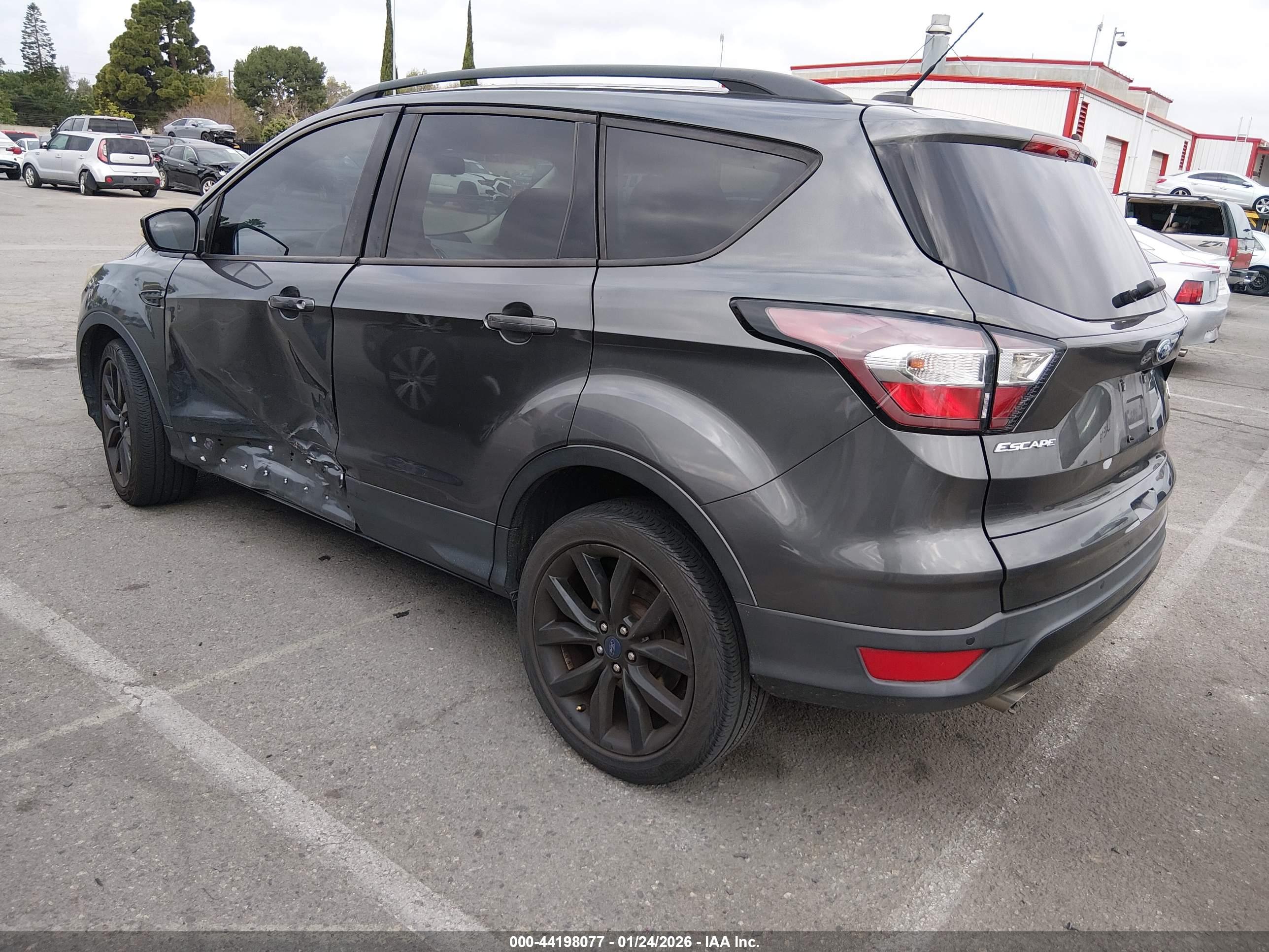 FORD ESCAPE image 3
