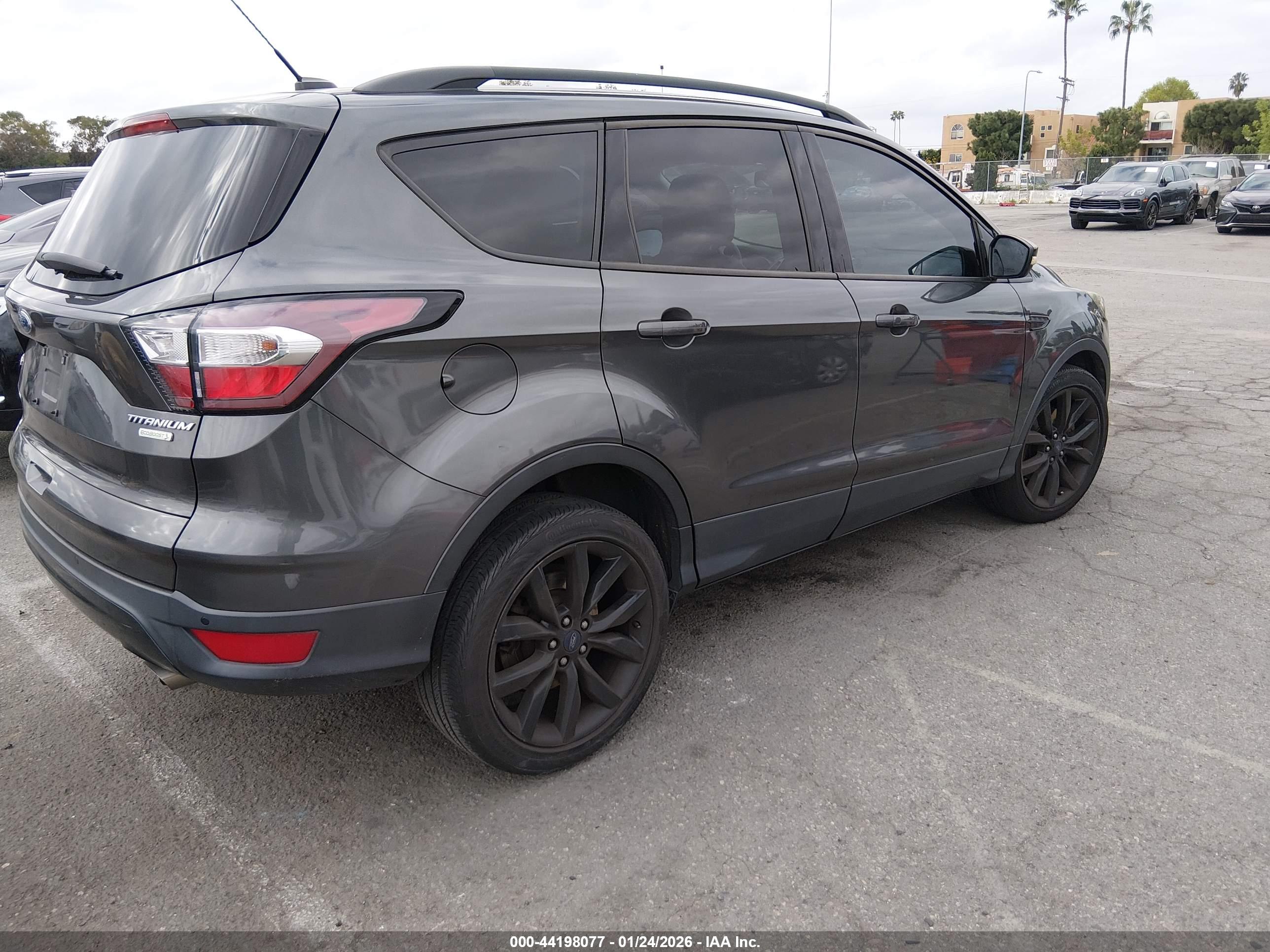 FORD ESCAPE image 4