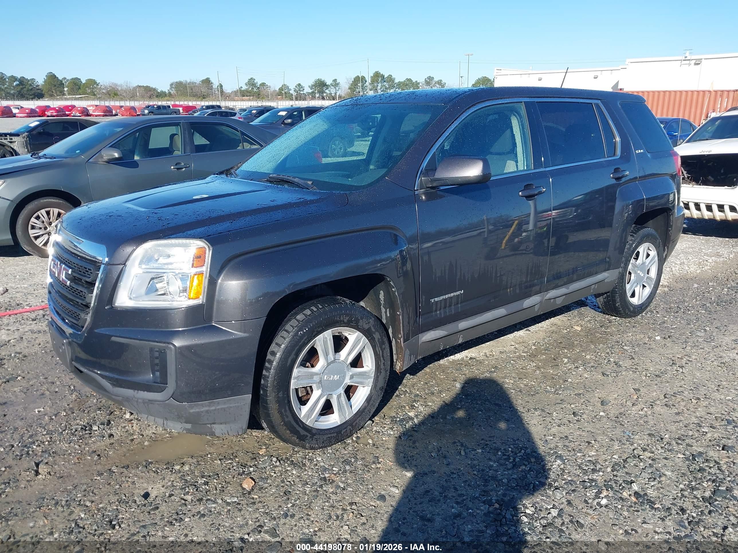GMC TERRAIN image 2
