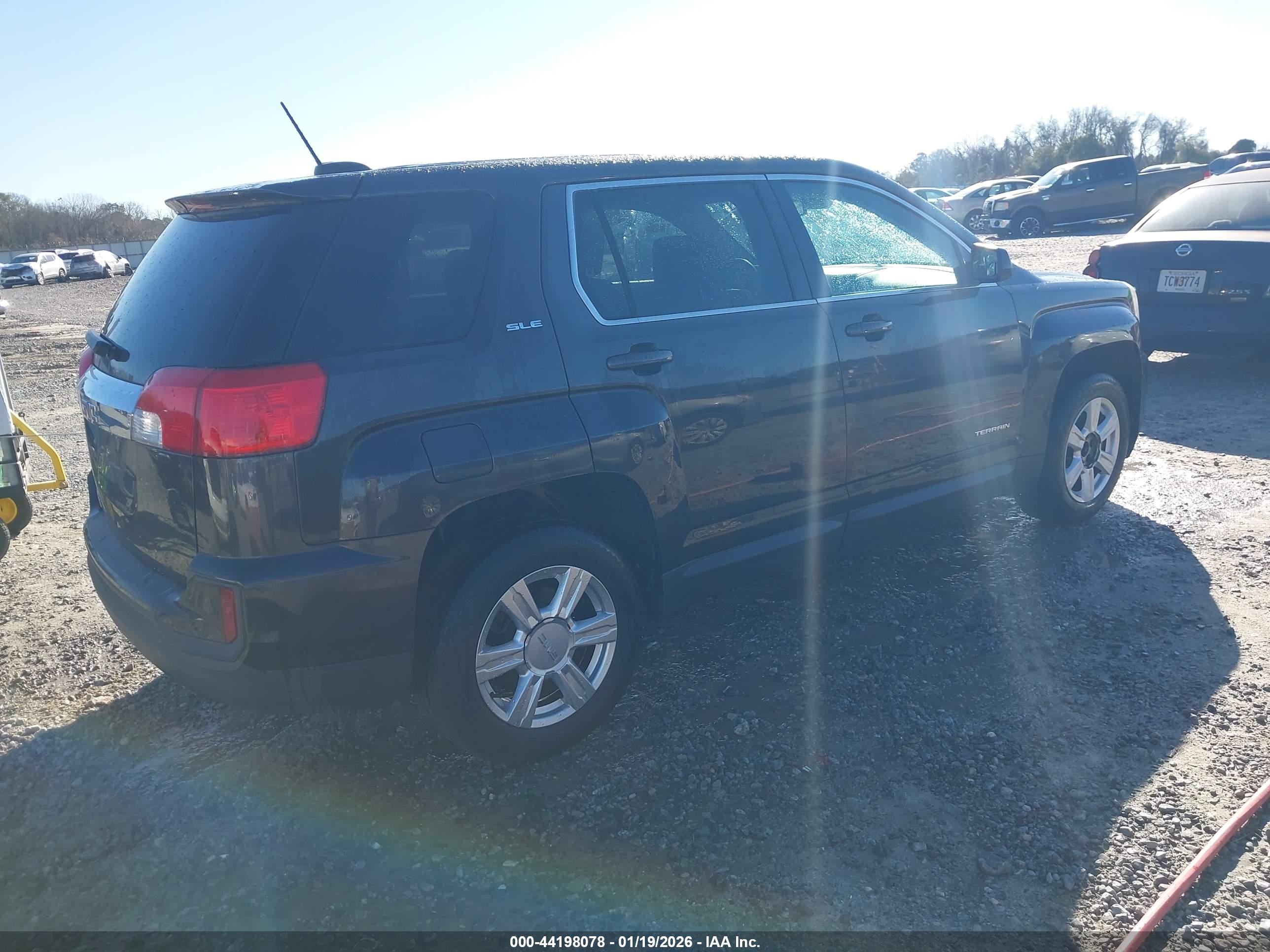 GMC TERRAIN image 4
