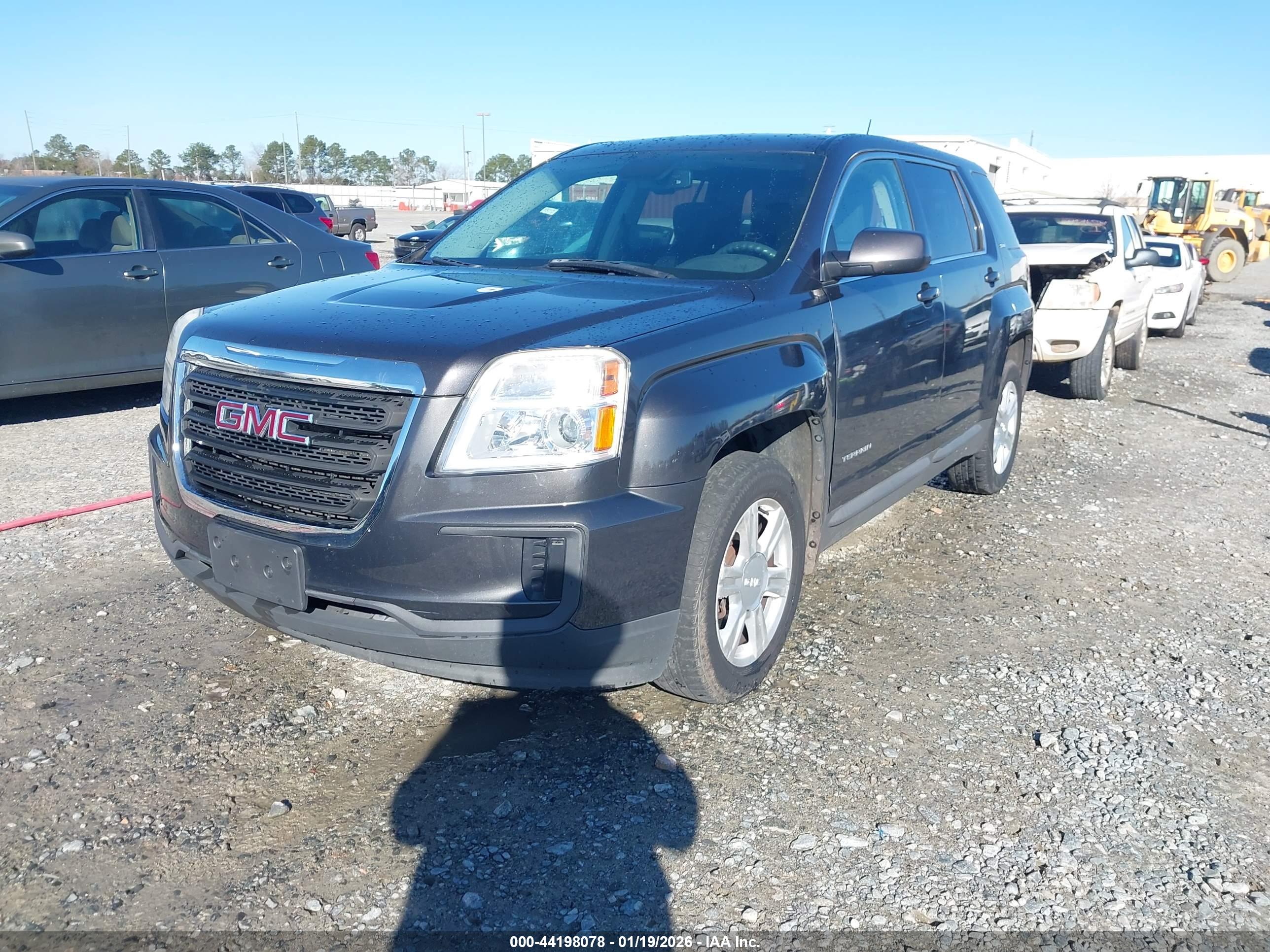 GMC TERRAIN image 6