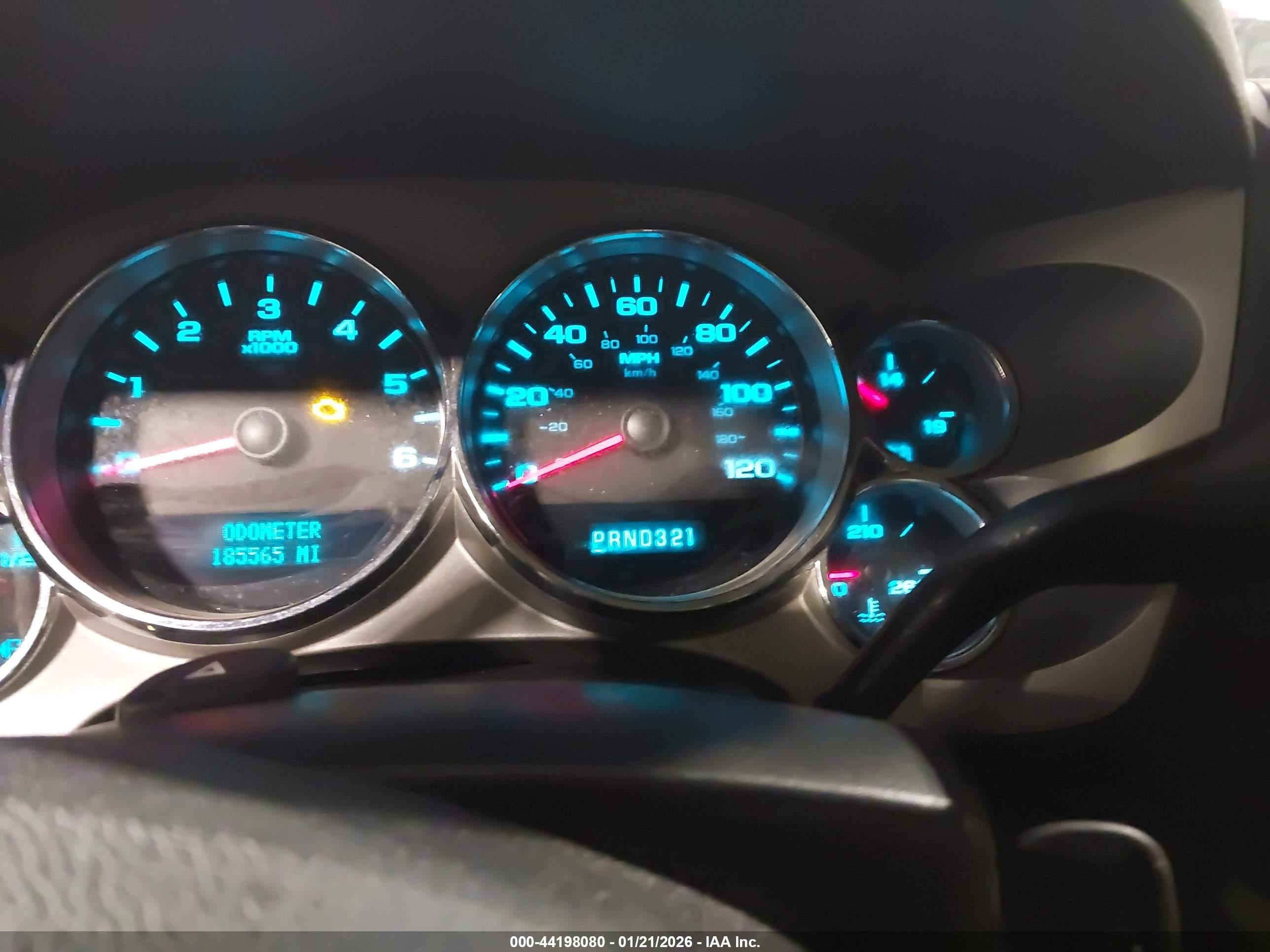 CHEVROLET SILVERADO image 7